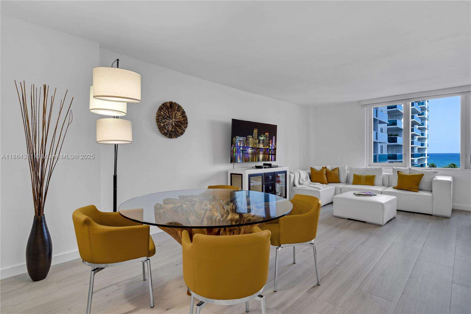 Roney Palace at 2301 Collins Ave, Miami Beach, FL 33139 - For Rent photo 6