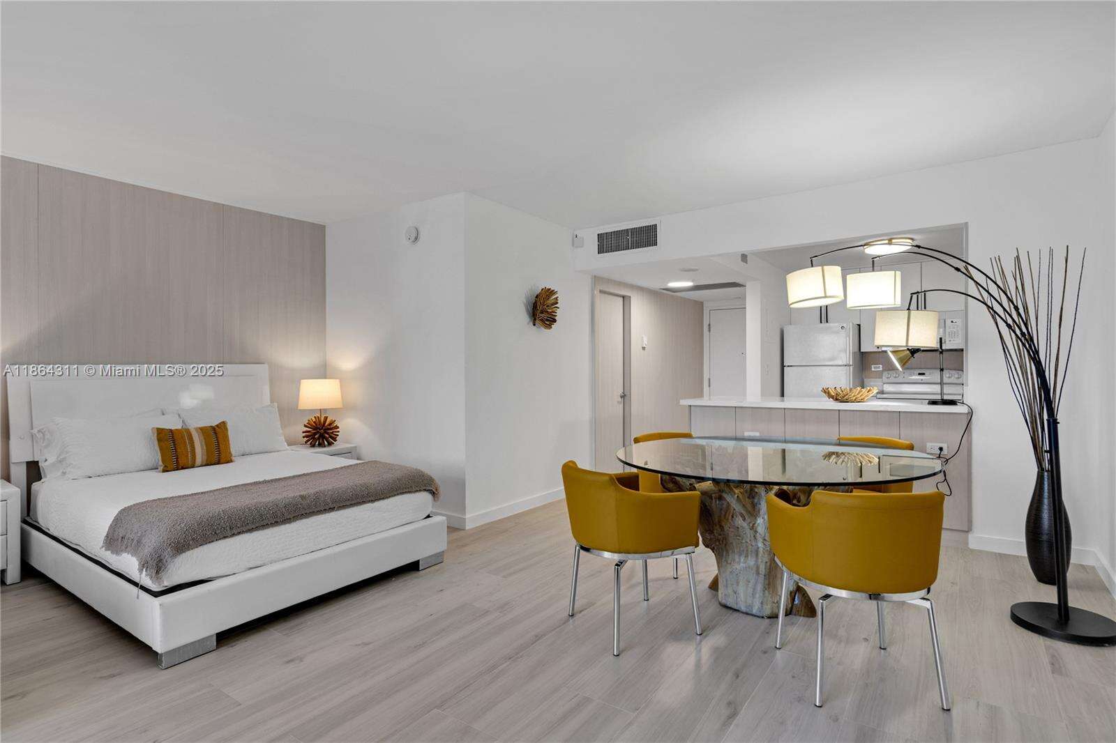 Roney Palace at 2301 Collins Ave, Miami Beach, FL 33139 - For Rent photo 8