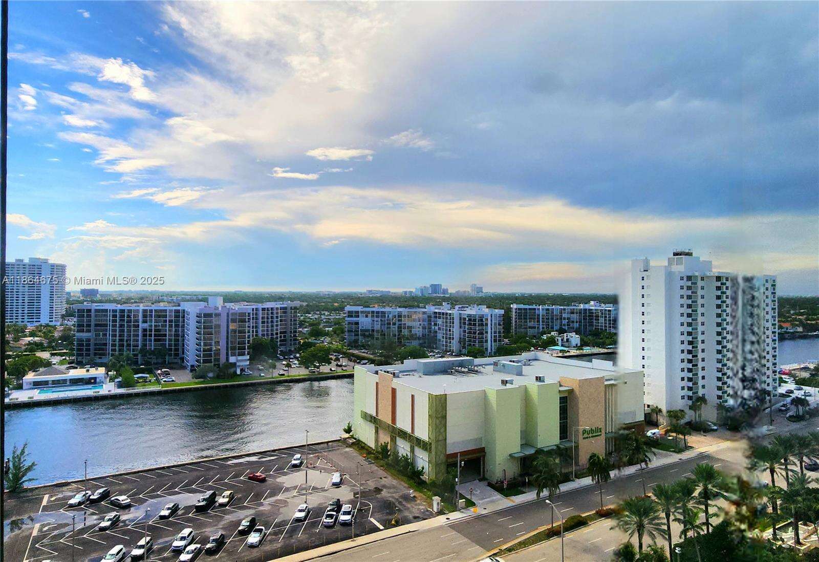 Alexander Towers at 3505 Ocean Dr, Hollywood, FL 33019 - For Rent photo 6