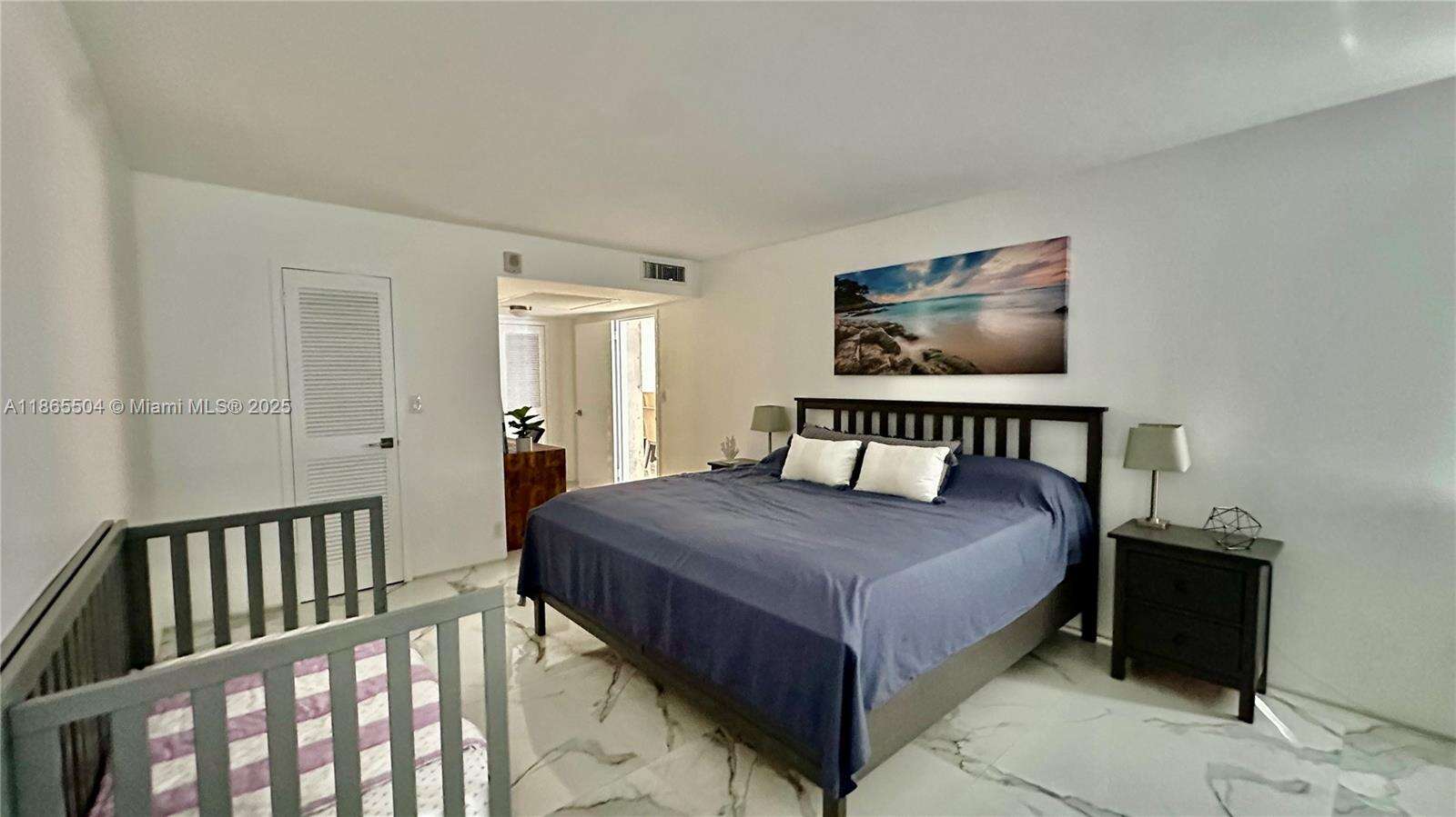 Parker Plaza at 2030 Ocean Dr, Hallandale Beach, FL 33009 - For Rent photo 14