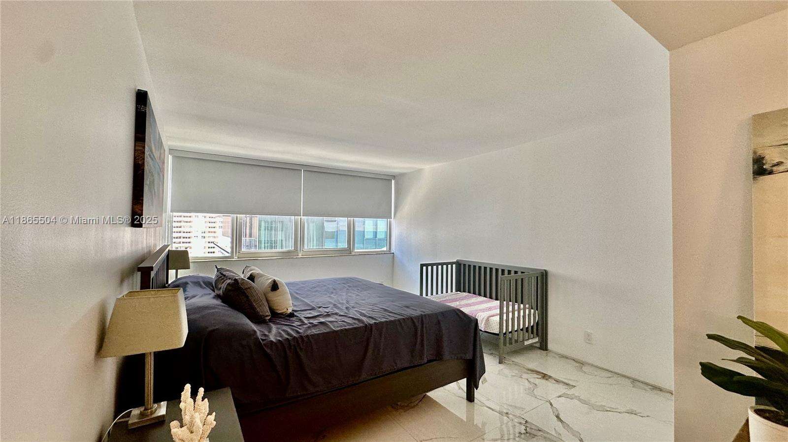 Parker Plaza at 2030 Ocean Dr, Hallandale Beach, FL 33009 - For Rent photo 15