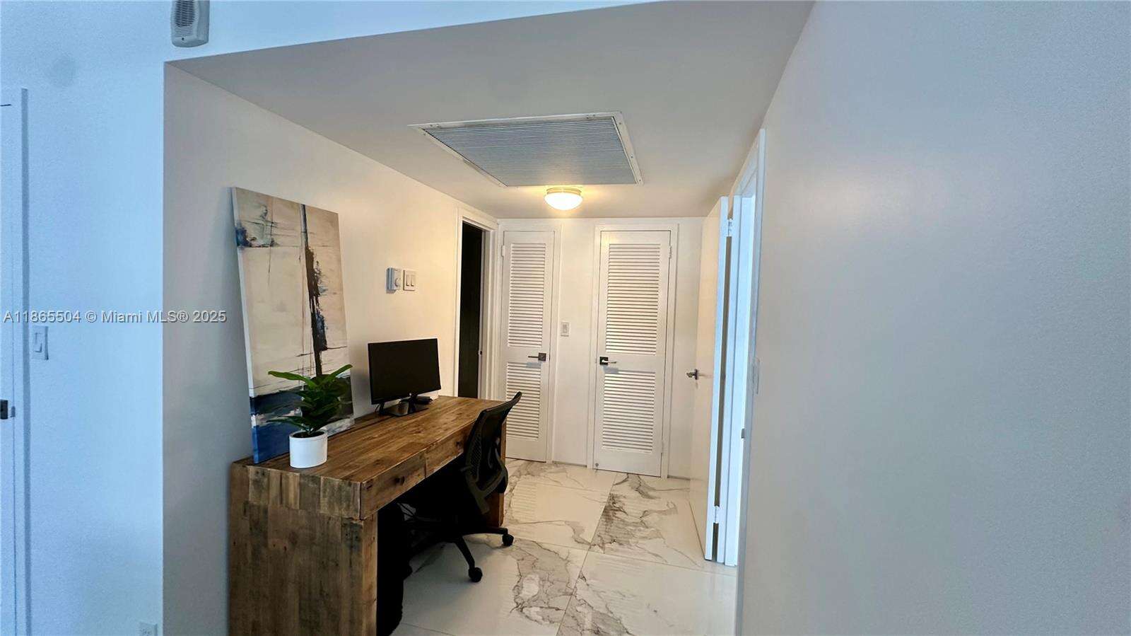 Parker Plaza at 2030 Ocean Dr, Hallandale Beach, FL 33009 - For Rent photo 17
