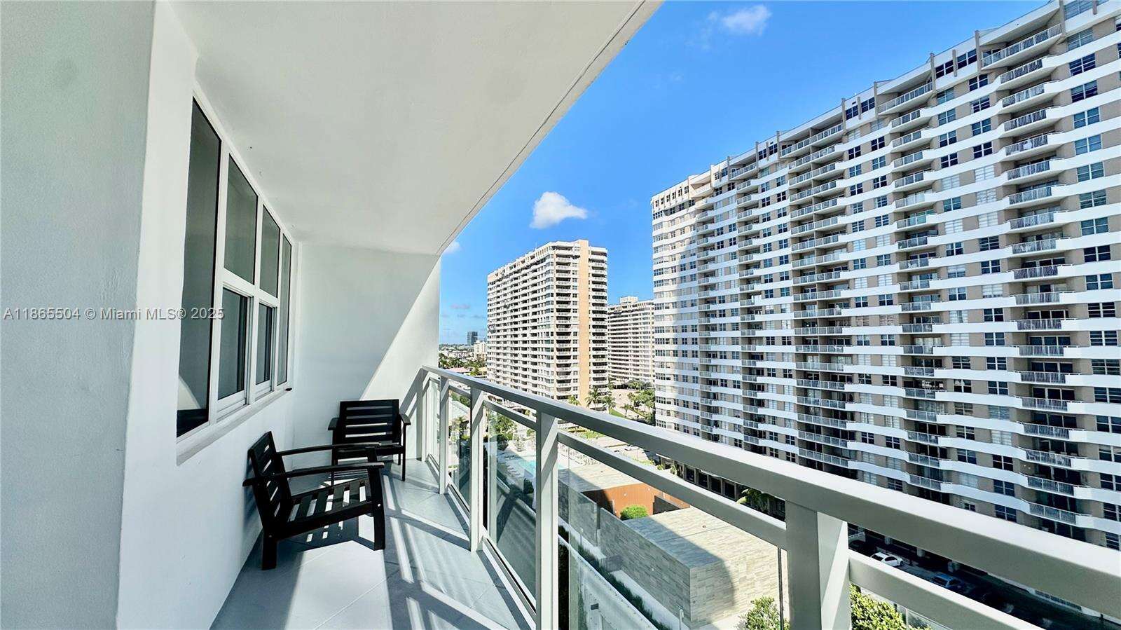 Parker Plaza at 2030 Ocean Dr, Hallandale Beach, FL 33009 - For Rent photo 20