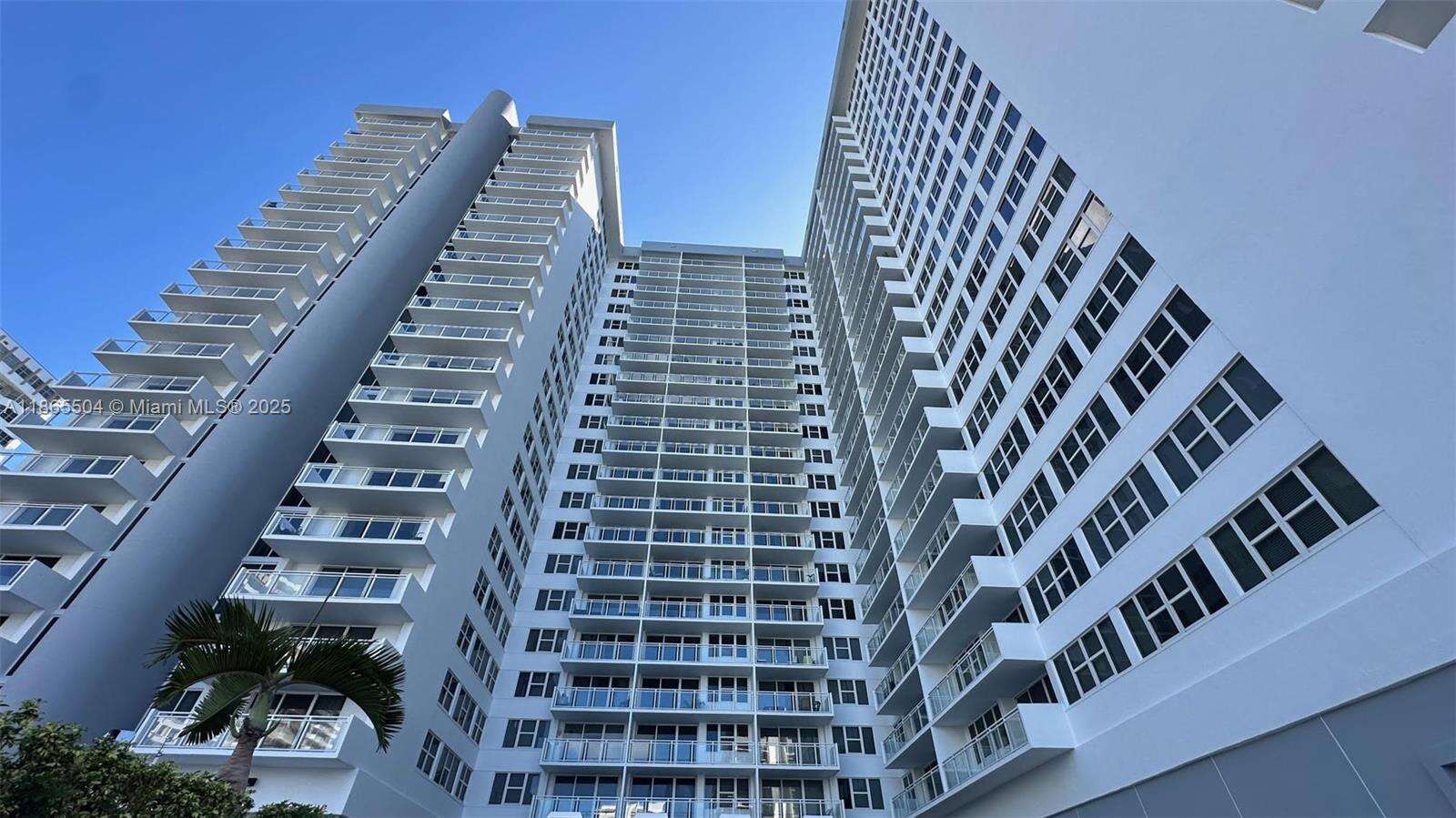 Parker Plaza at 2030 Ocean Dr, Hallandale Beach, FL 33009 - For Rent photo 32