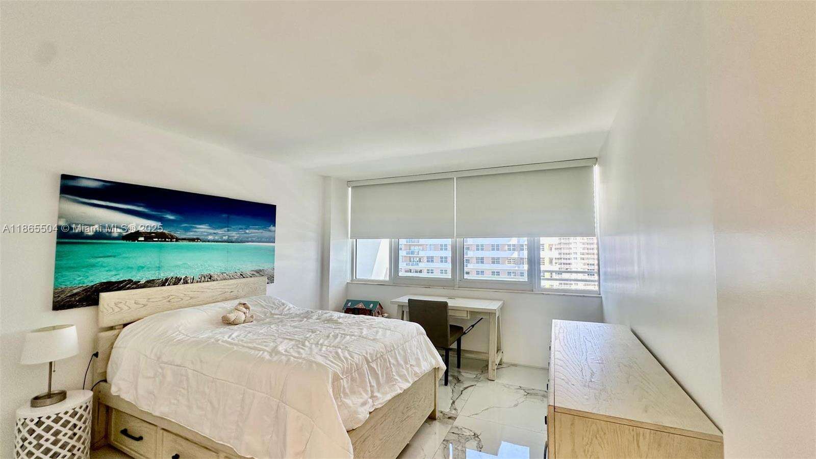 Parker Plaza at 2030 Ocean Dr, Hallandale Beach, FL 33009 - For Rent photo 9