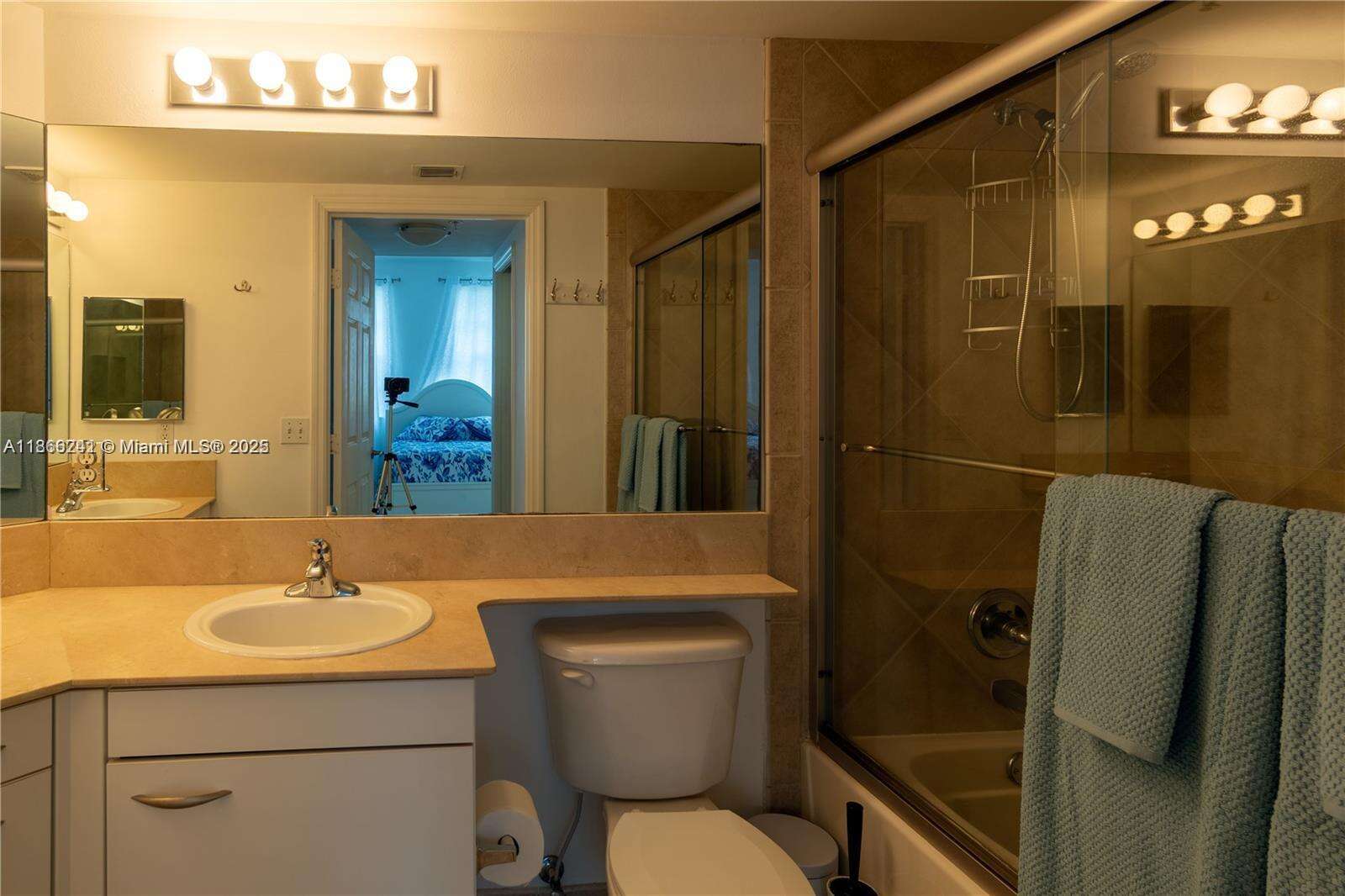 2080 Ocean Drive at 2069 Ocean Dr, Hallandale Beach, FL 33009 - For Rent photo 9