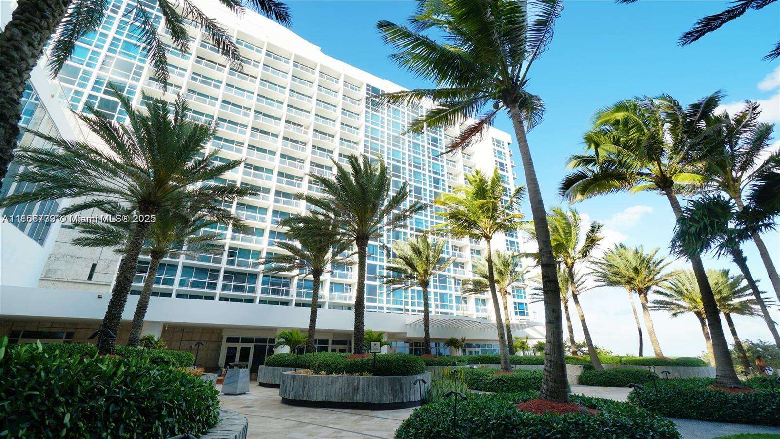 Central Carillon at 6801 Collins Ave, Miami Beach, FL 33141 - For Rent photo 18