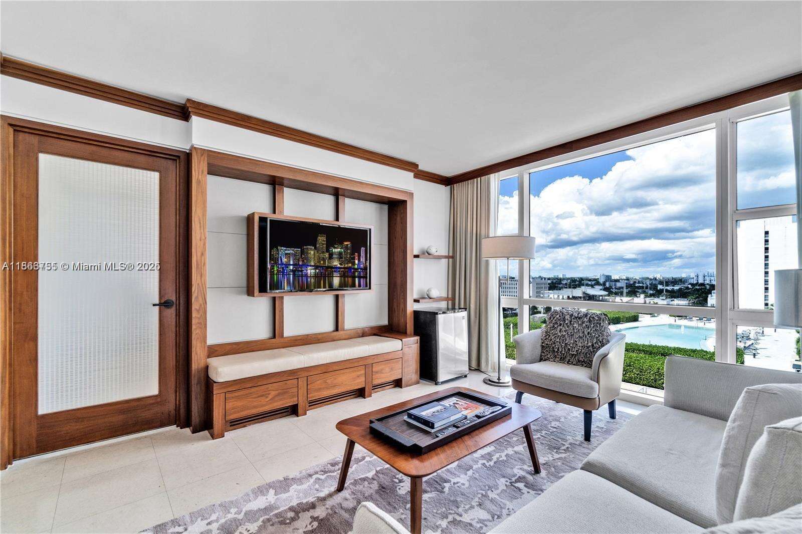 Central Carillon at 6801 Collins Ave, Miami Beach, FL 33141 - For Rent photo 4
