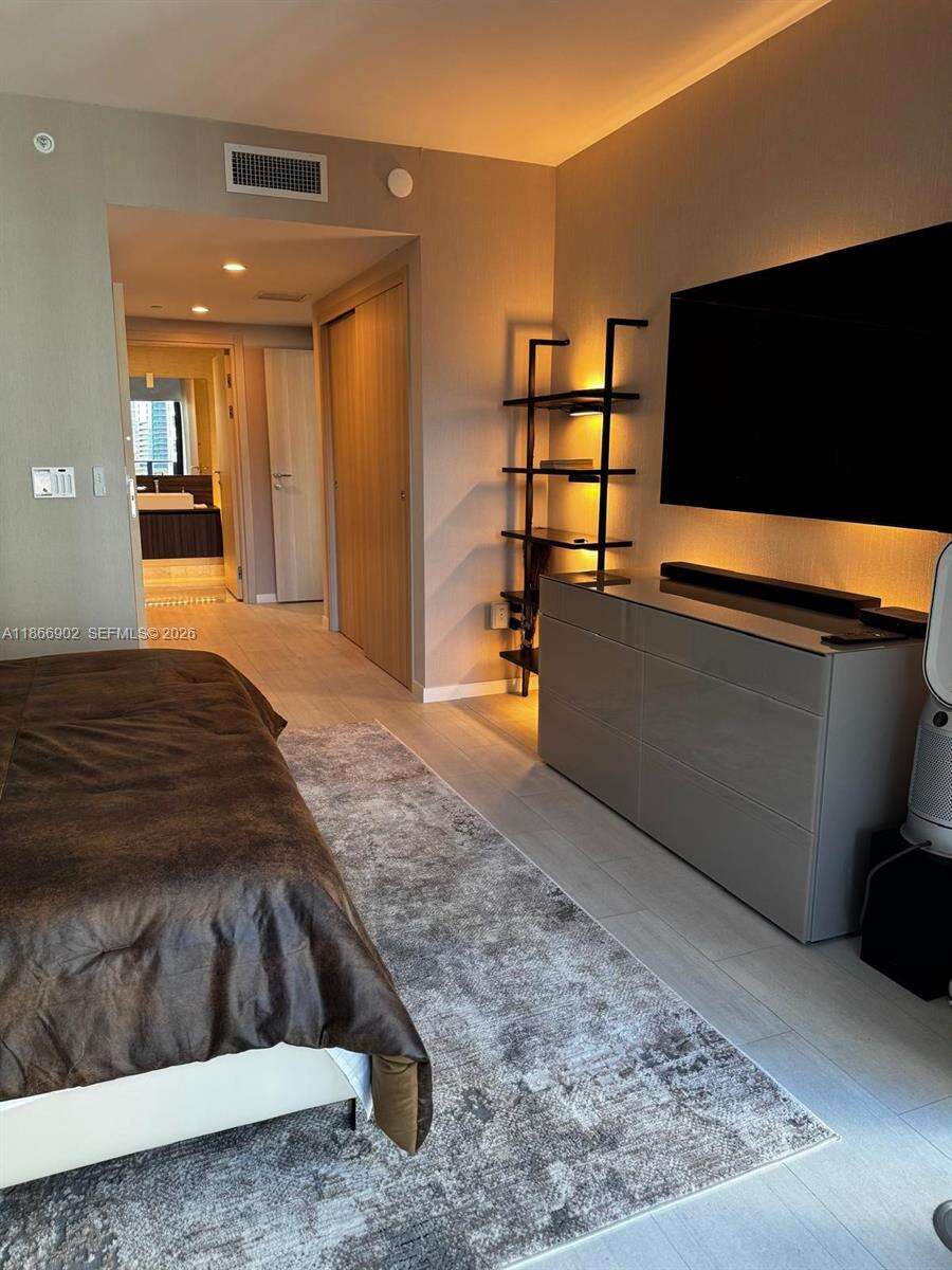 Brickell Flatiron at 1000 Brickell Plz, Miami, FL 33131 - For Rent photo 20