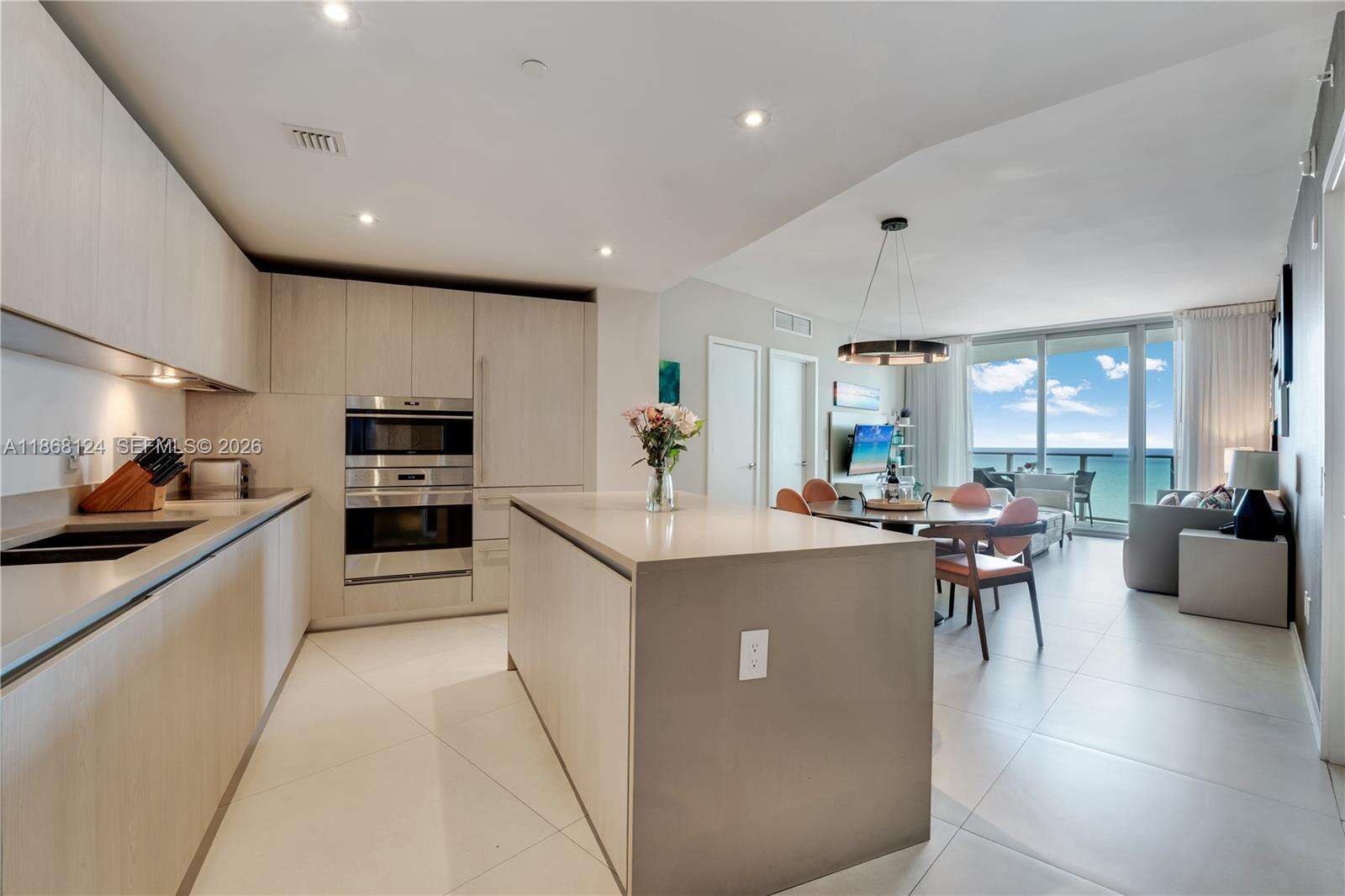 Hyde Resort at 4111 Ocean Dr, Hollywood, FL 33019 - For Rent photo 2
