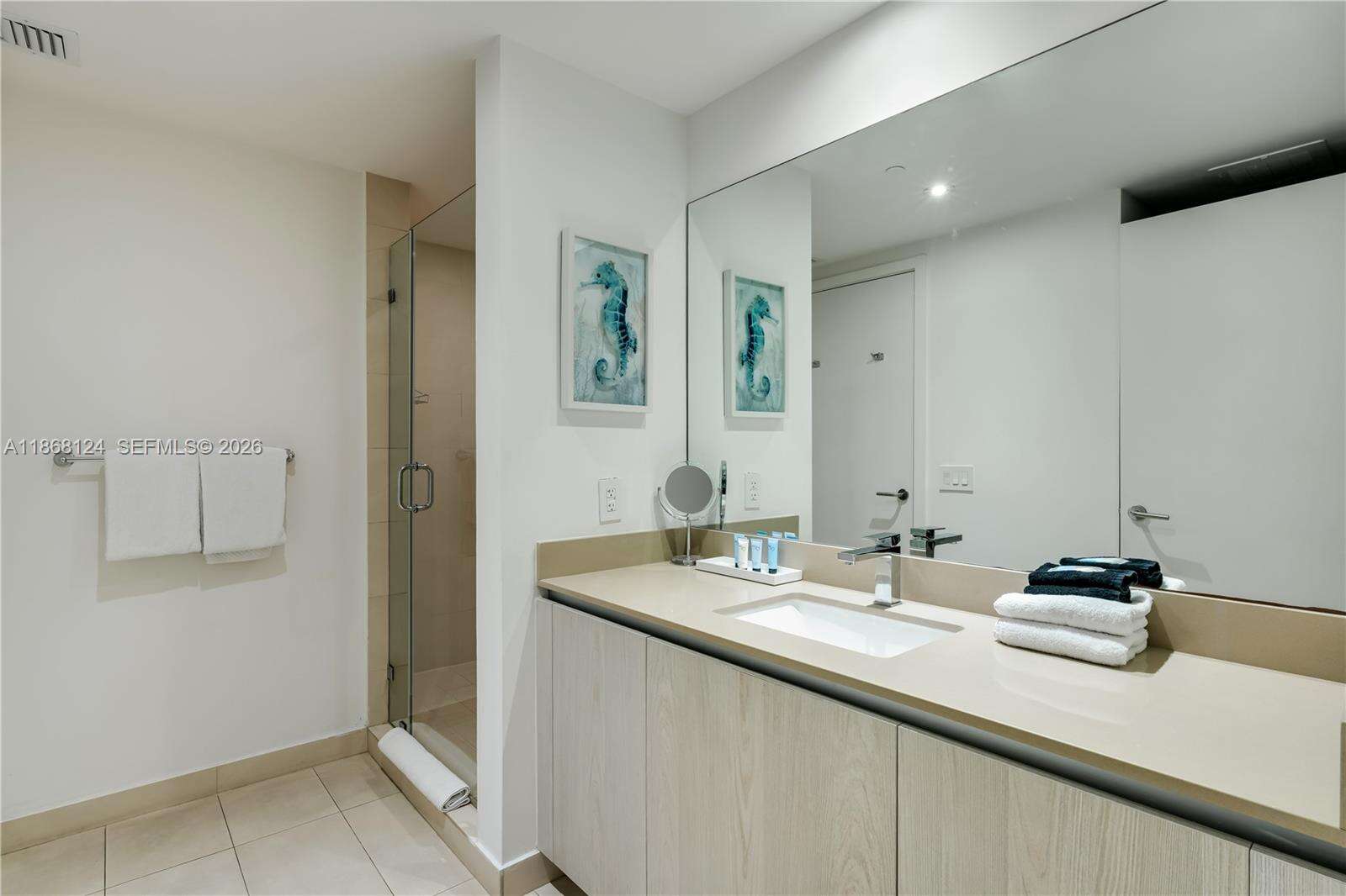Hyde Resort at 4111 Ocean Dr, Hollywood, FL 33019 - For Rent photo 6