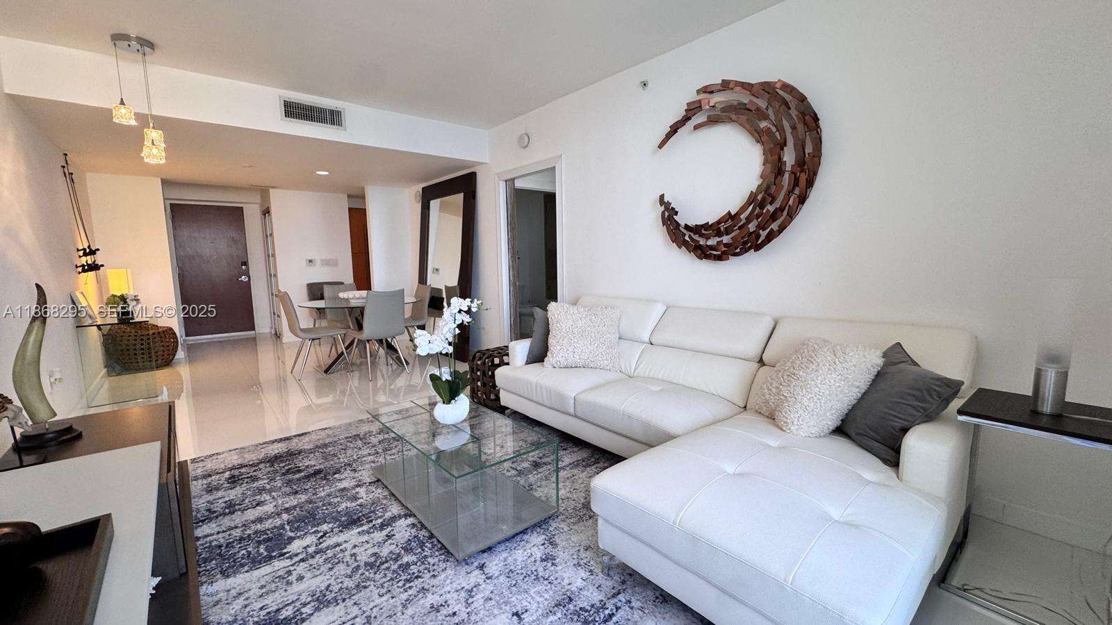Akoya at 6365 Collins Aveavail 04 05 2026, Miami Beach, FL 33141 - For Rent photo 3