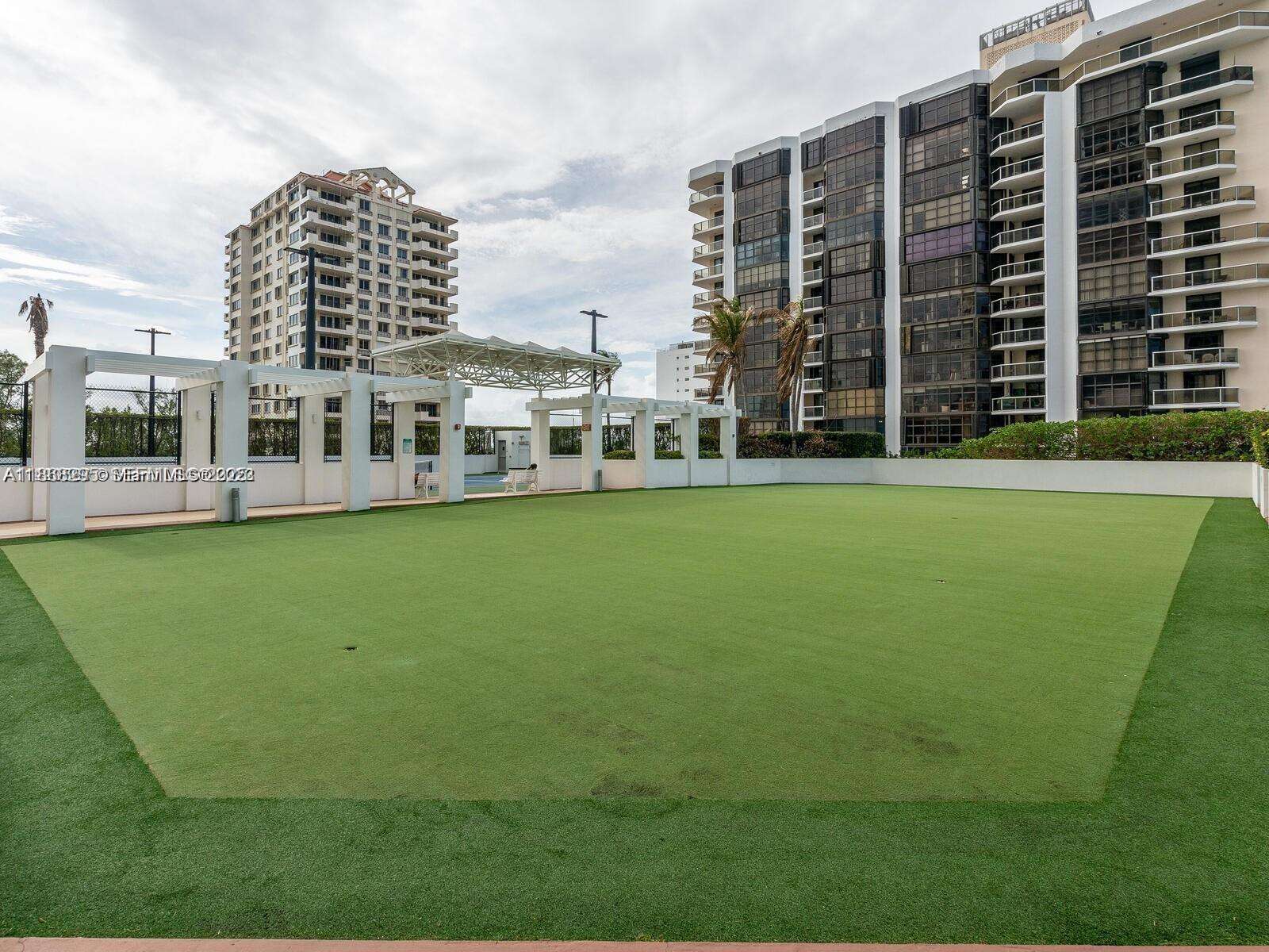 Akoya at 6365 Collins Aveavail 04 05 2026, Miami Beach, FL 33141 - For Rent photo 21