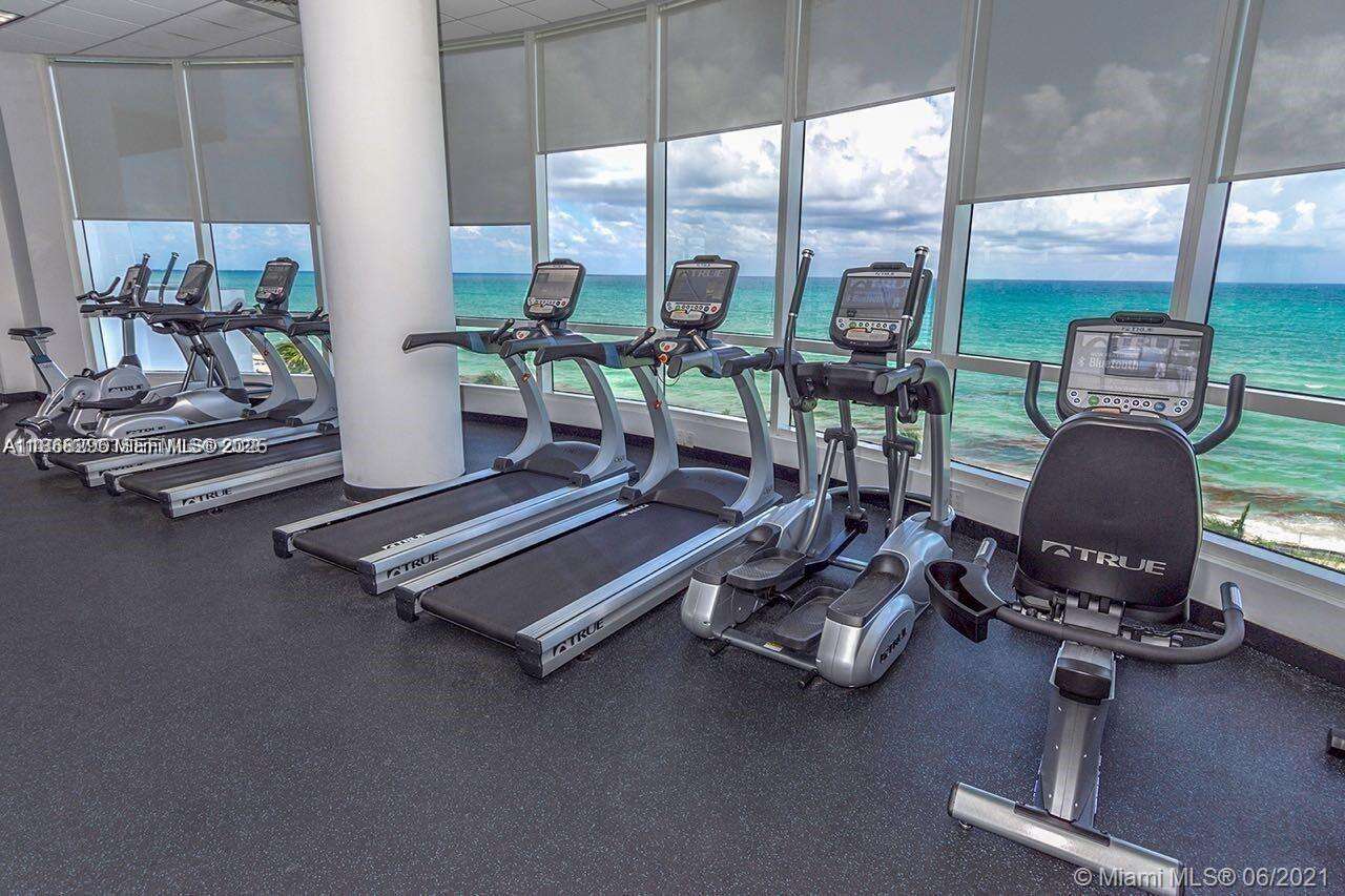 Akoya at 6365 Collins Aveavail 04 05 2026, Miami Beach, FL 33141 - For Rent photo 22