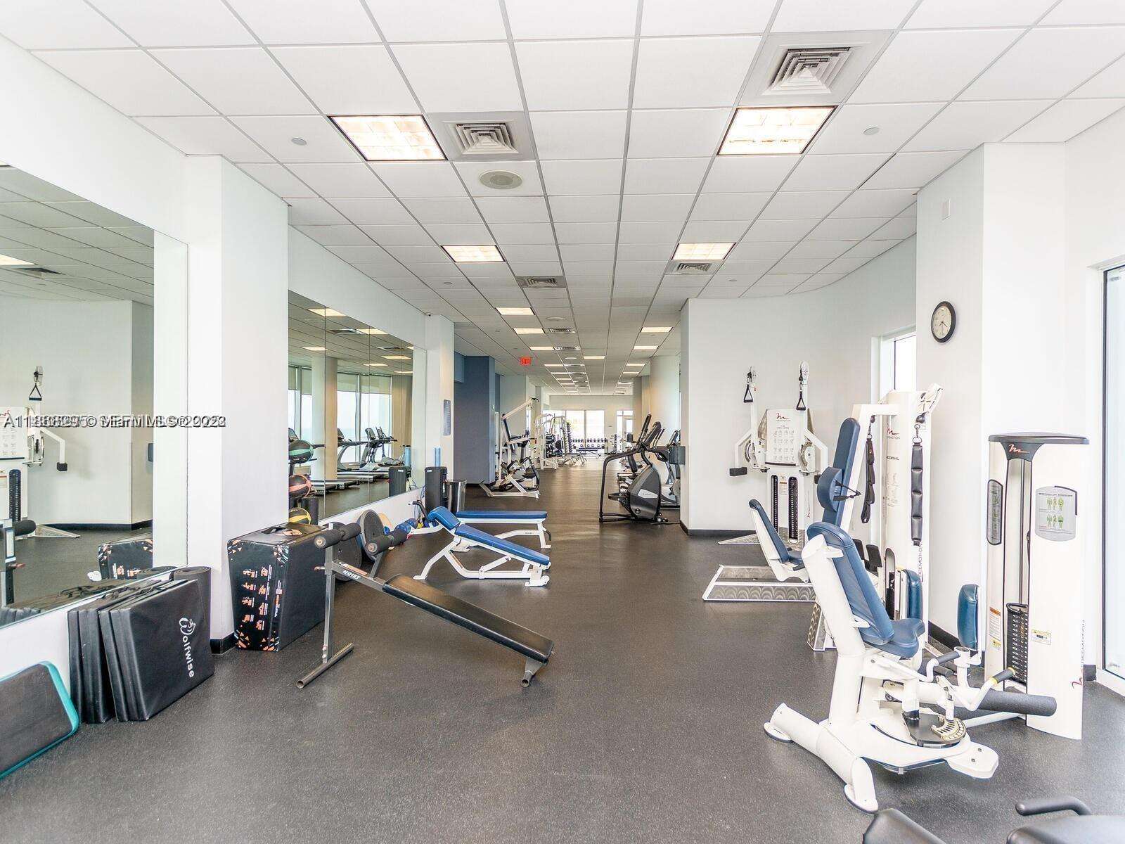 Akoya at 6365 Collins Aveavail 04 05 2026, Miami Beach, FL 33141 - For Rent photo 27