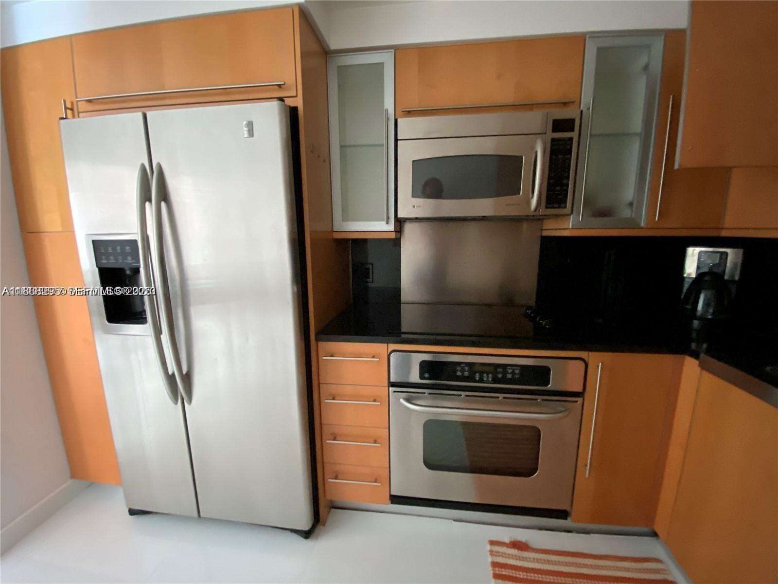 Akoya at 6365 Collins Aveavail 04 05 2026, Miami Beach, FL 33141 - For Rent photo 9