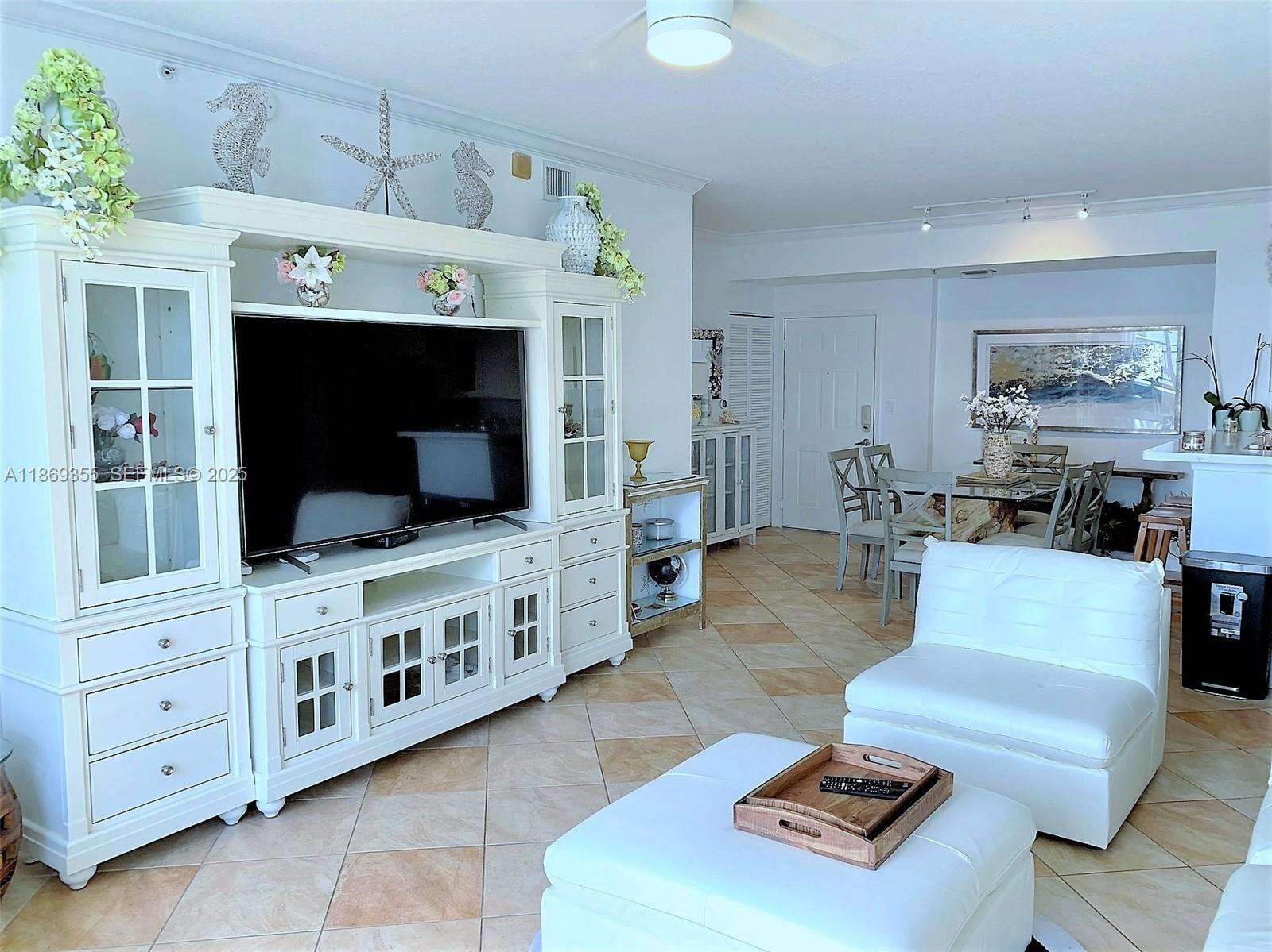 2080 Ocean Dr, Hallandale Beach, FL 33009 - For Rent photo 14