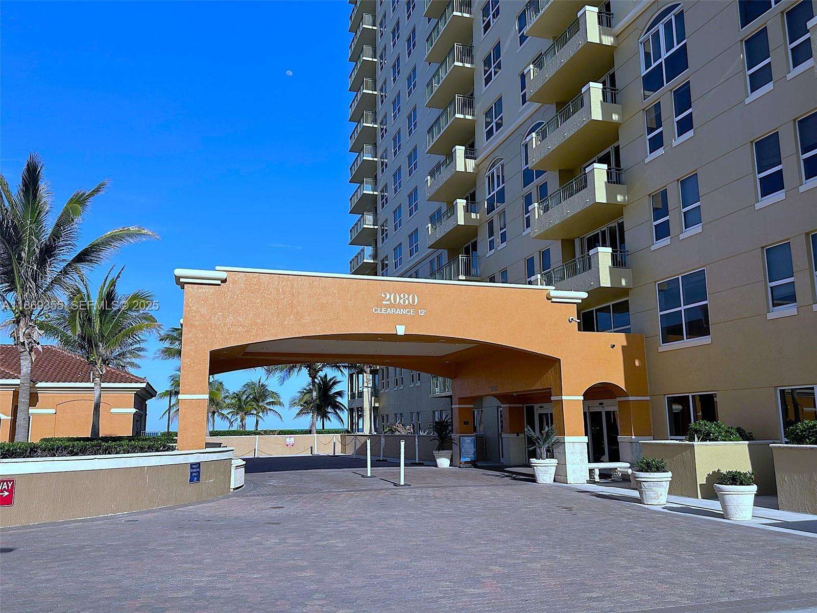 2080 Ocean Dr, Hallandale Beach, FL 33009 - For Rent photo 35