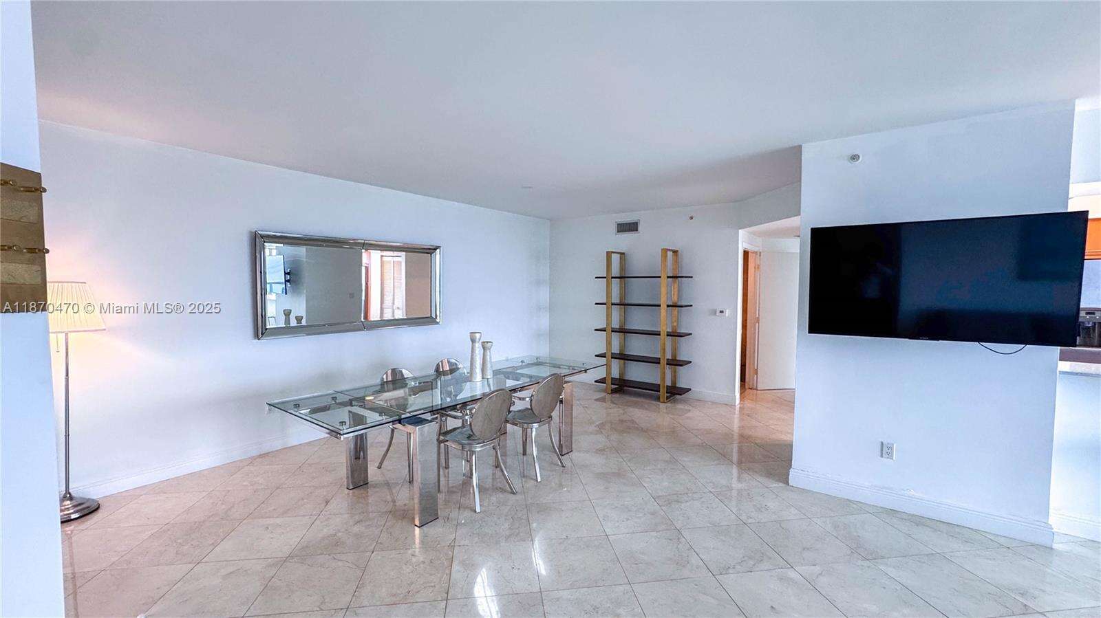 Akoya at 6365 Collins Ave, Miami Beach, FL 33141 - For Rent photo 12
