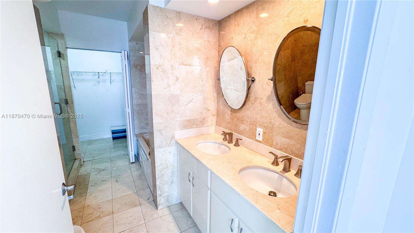 Akoya at 6365 Collins Ave, Miami Beach, FL 33141 - For Rent photo 16