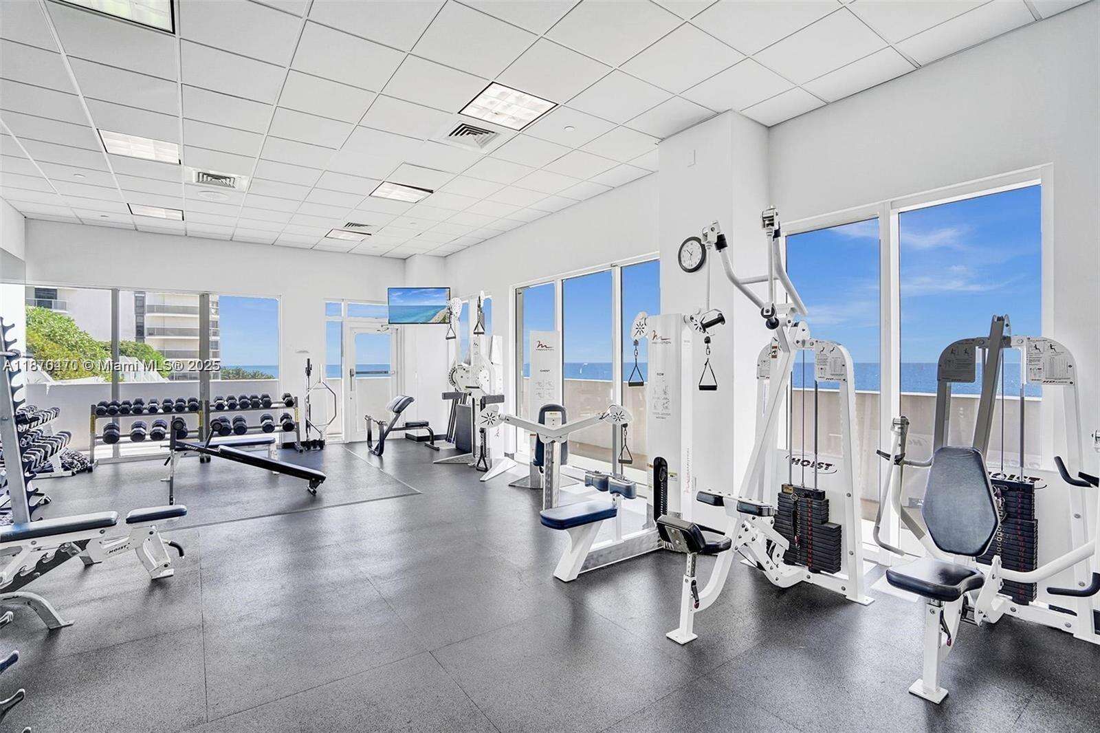 Akoya at 6365 Collins Ave, Miami Beach, FL 33141 - For Rent photo 35