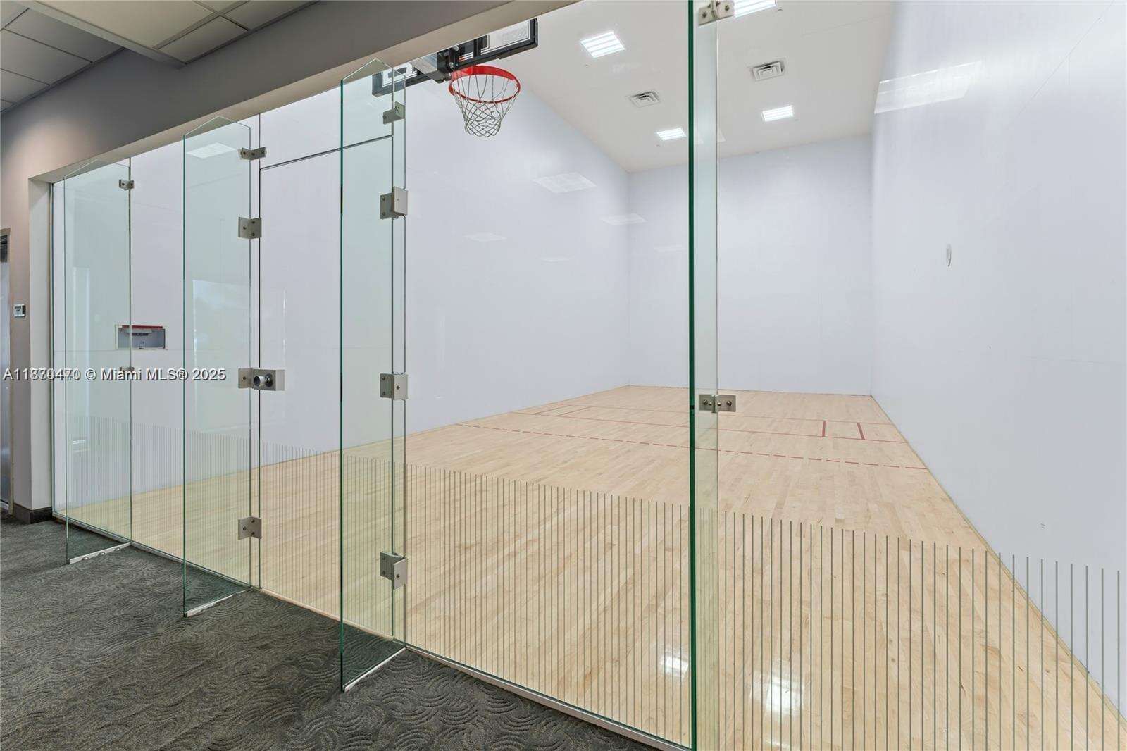 Akoya at 6365 Collins Ave, Miami Beach, FL 33141 - For Rent photo 39