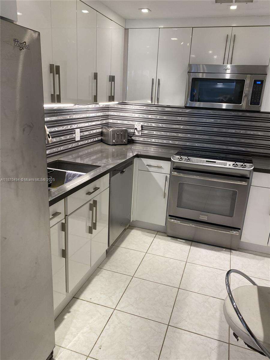 The Plaza at 10185 Collins Ave, Bal Harbour, FL 33154 - For Rent photo 9