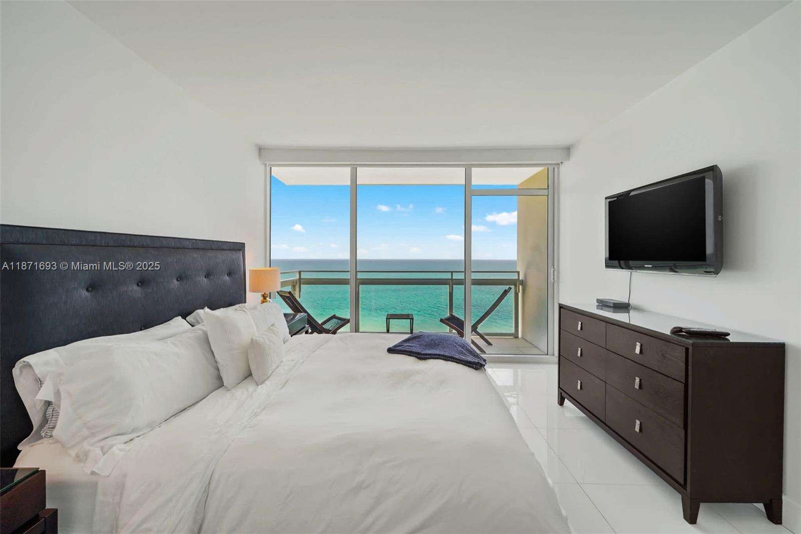 Central Carillon at 6801 Collins Ave, Miami Beach, FL 33141 - For Rent photo 15