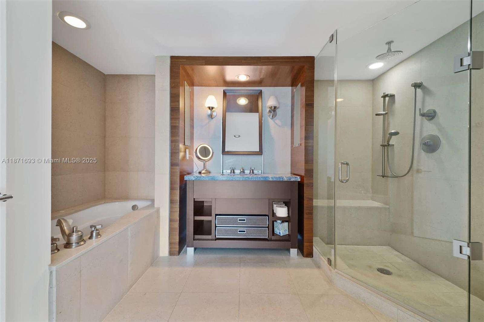Central Carillon at 6801 Collins Ave, Miami Beach, FL 33141 - For Rent photo 19