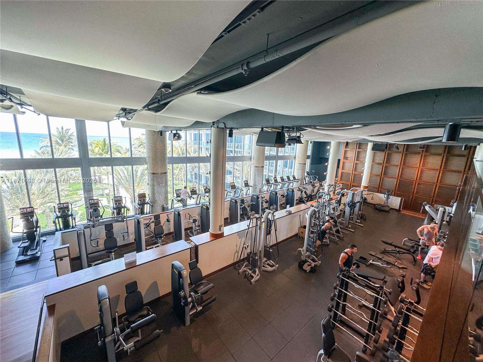 Central Carillon at 6801 Collins Ave, Miami Beach, FL 33141 - For Rent photo 39