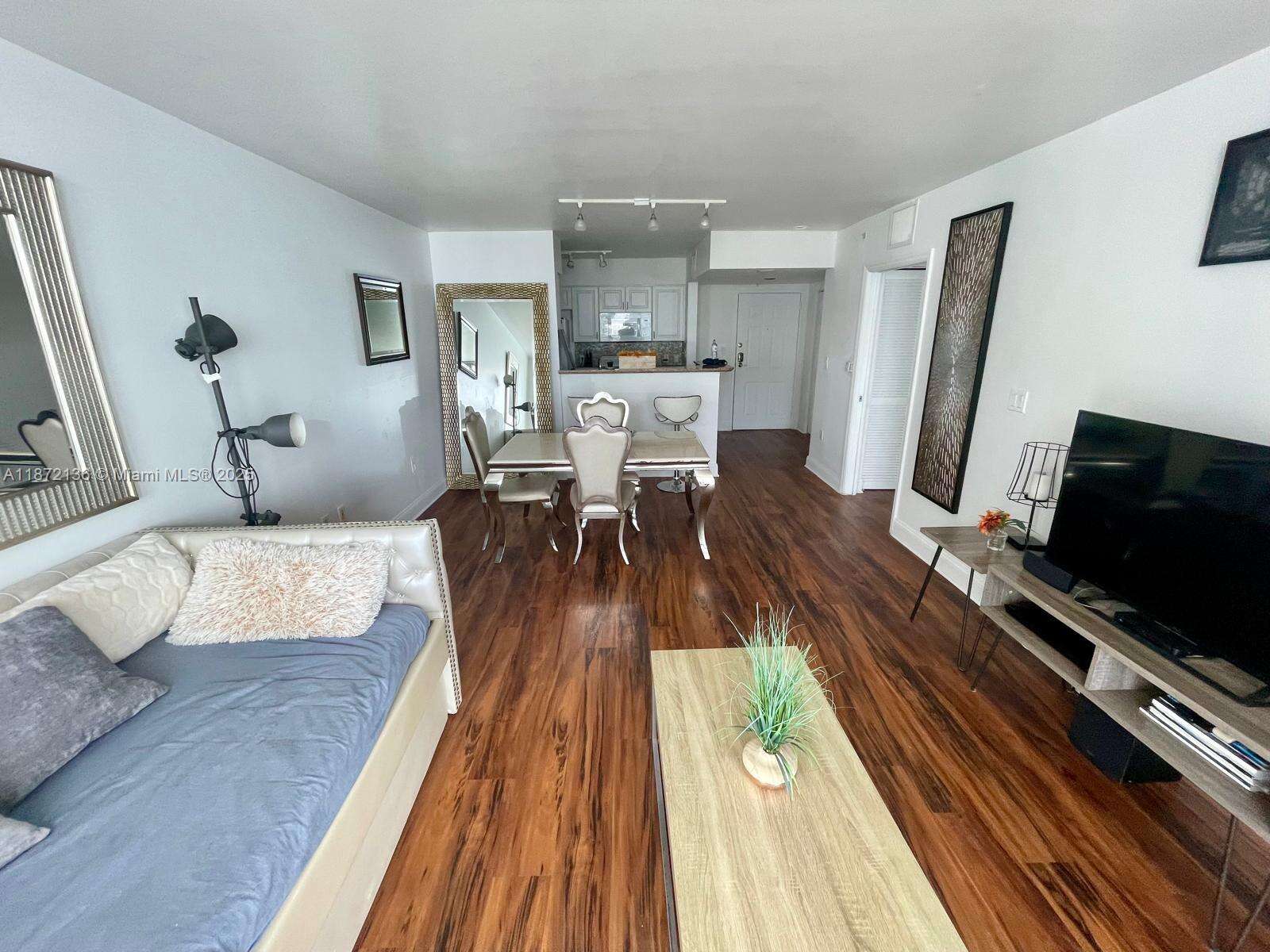 The Mark On Brickell at 1155 Brickell Bay Dr, Miami, FL 33131 - For Rent photo 3