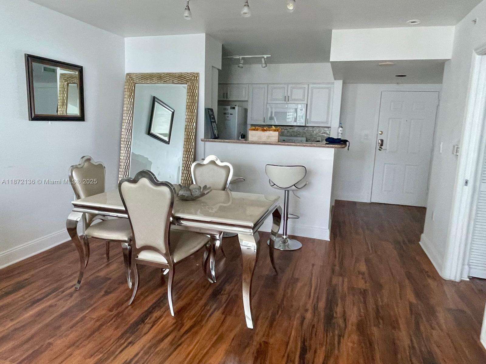 The Mark On Brickell at 1155 Brickell Bay Dr, Miami, FL 33131 - For Rent photo 4