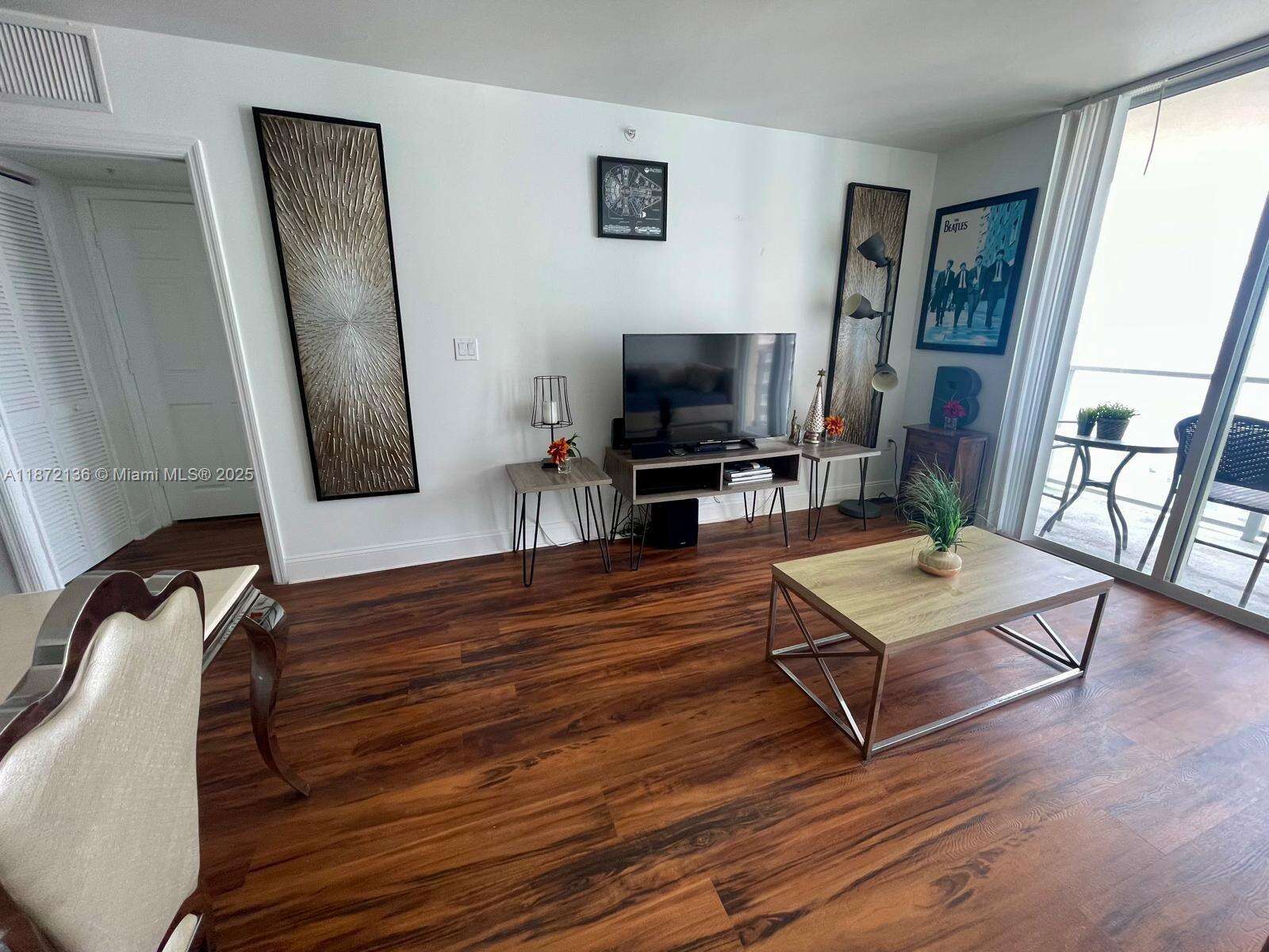 The Mark On Brickell at 1155 Brickell Bay Dr, Miami, FL 33131 - For Rent photo 6