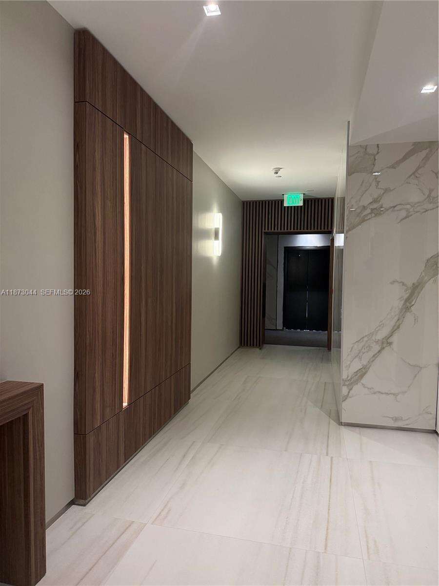 Akoya at 6365 Collins Ave, Miami Beach, FL 33141 - For Rent photo 16