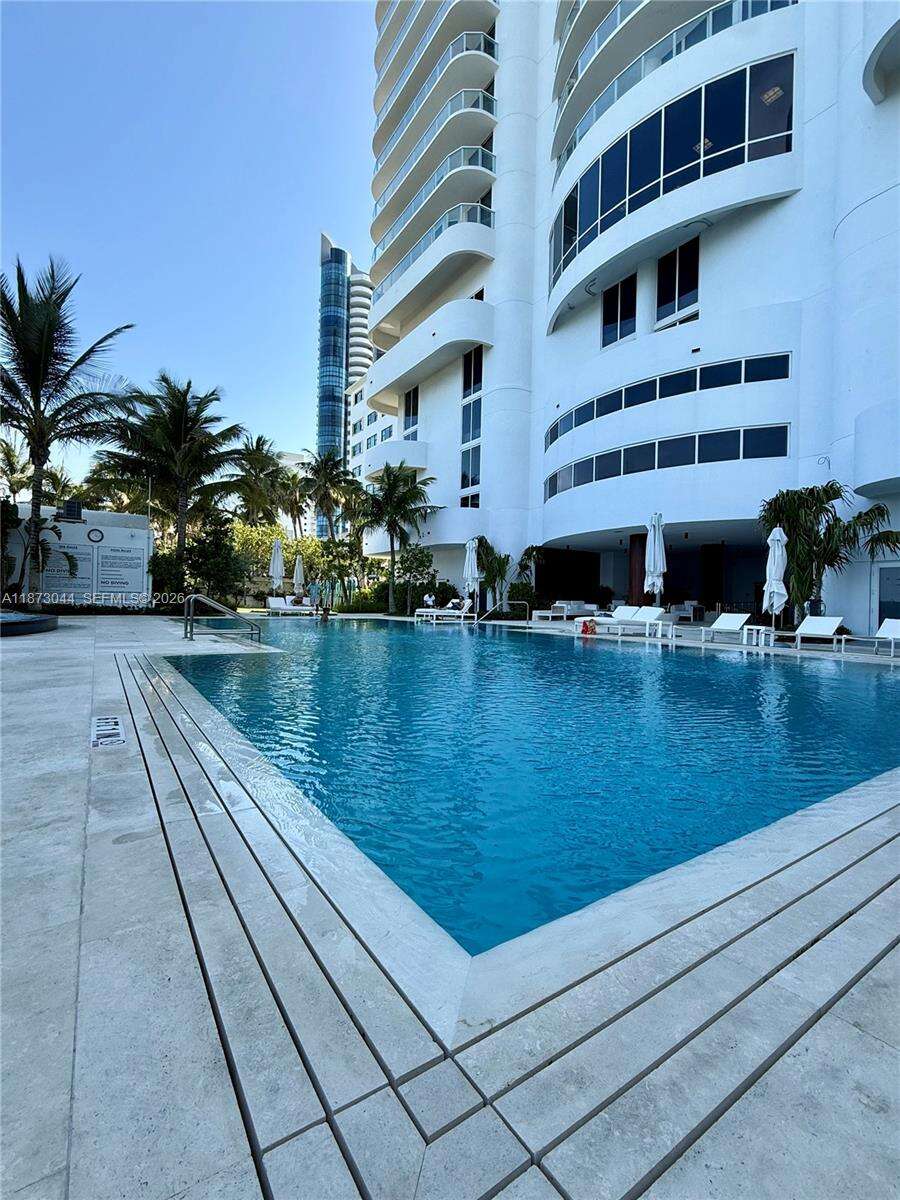 Akoya at 6365 Collins Ave, Miami Beach, FL 33141 - For Rent photo 4