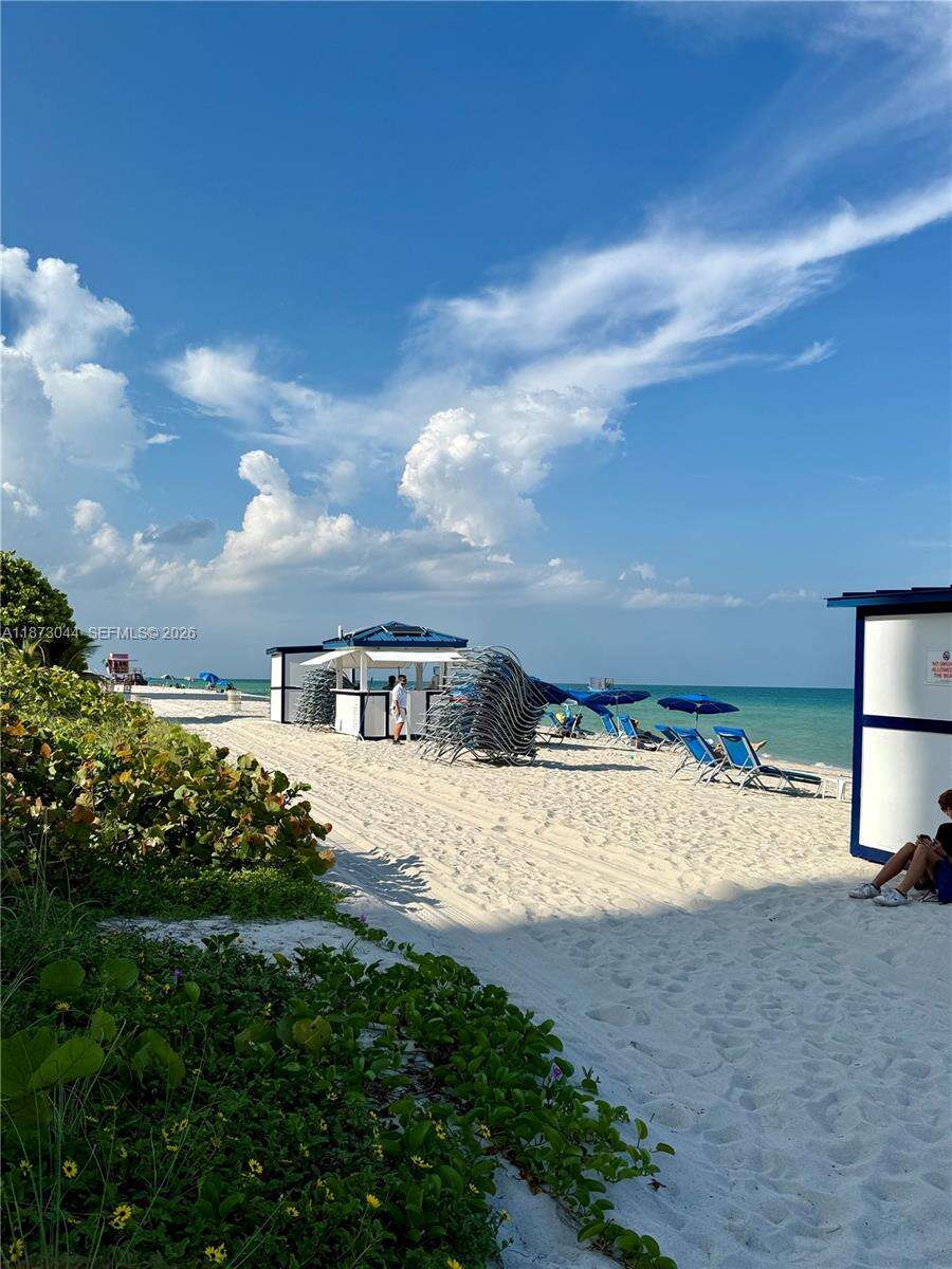 Akoya at 6365 Collins Ave, Miami Beach, FL 33141 - For Rent photo 5