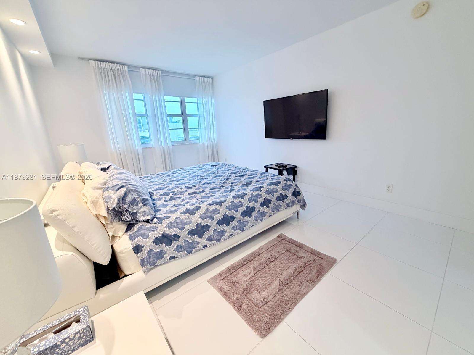 Decoplage at 100 Lincoln Rd, Miami Beach, FL 33139 - For Rent photo 12
