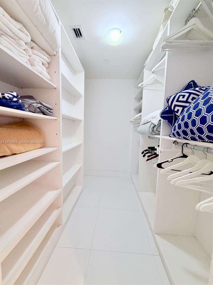 Decoplage at 100 Lincoln Rd, Miami Beach, FL 33139 - For Rent photo 10