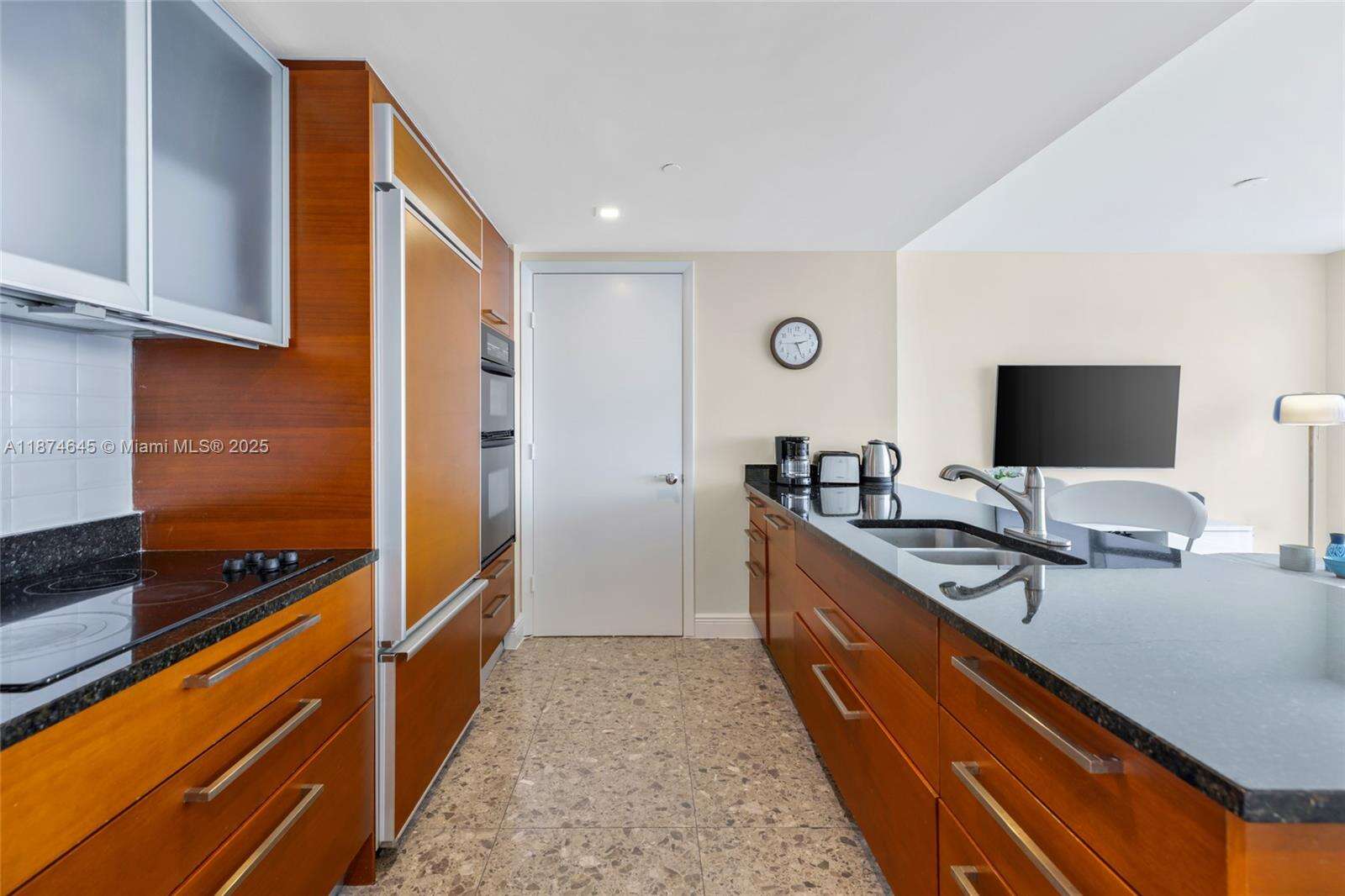 The Beach Club Two at 1830 Ocean Dr, Hallandale Beach, FL 33009 - For Rent photo 4