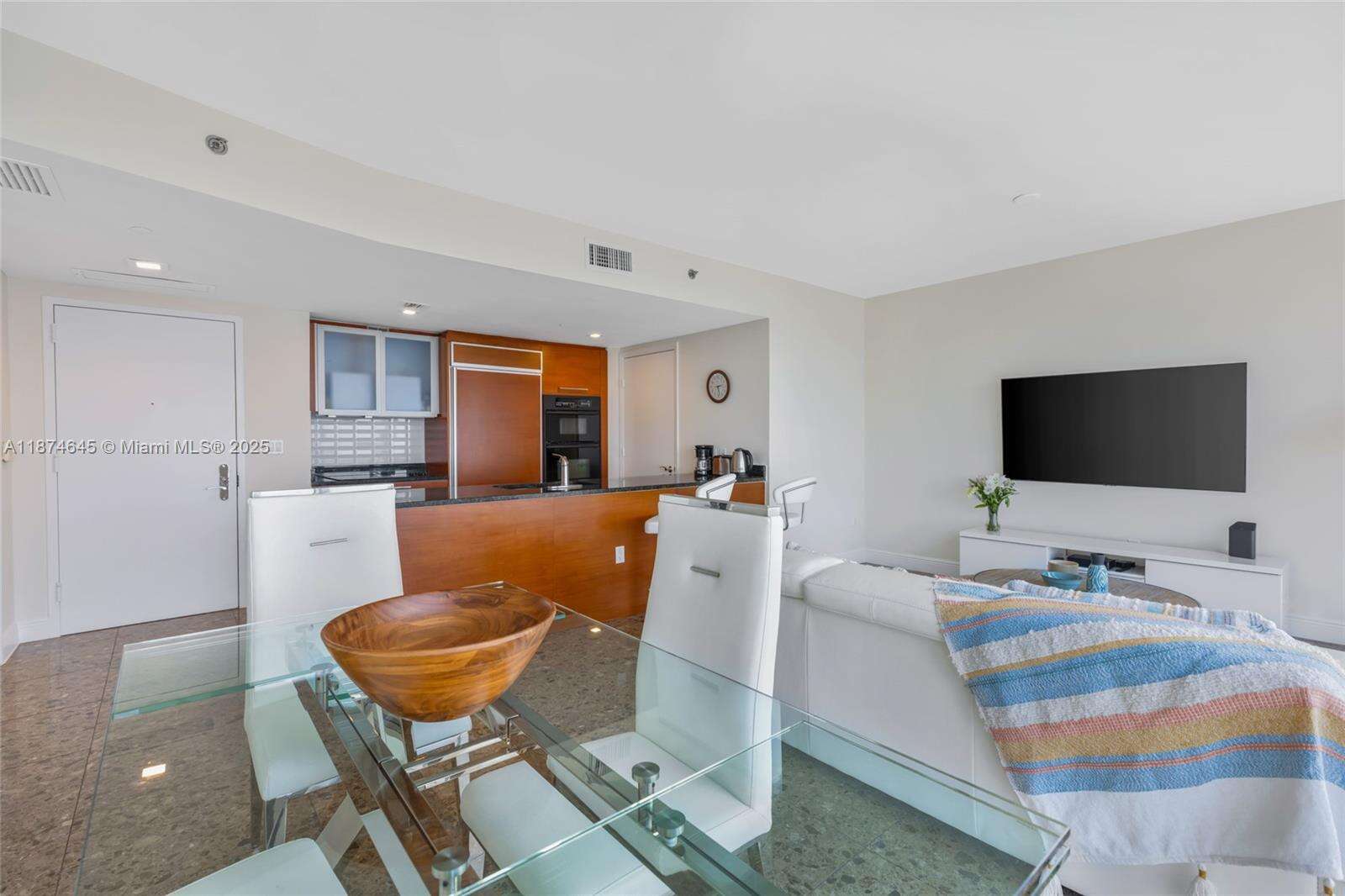 The Beach Club Two at 1830 Ocean Dr, Hallandale Beach, FL 33009 - For Rent photo 7