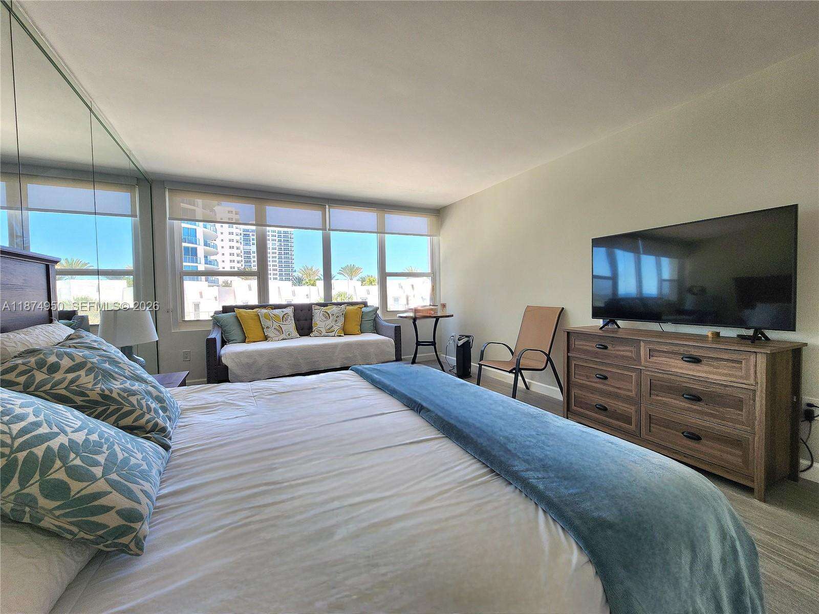 Alexander Towers at 3505 Ocean Dr, Hollywood, FL 33019 - For Rent photo 15