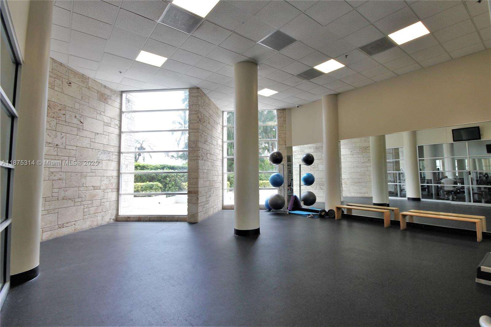 Seacoast 5151 at 5161 Collins Ave, Miami Beach, FL 33140 - For Rent photo 33