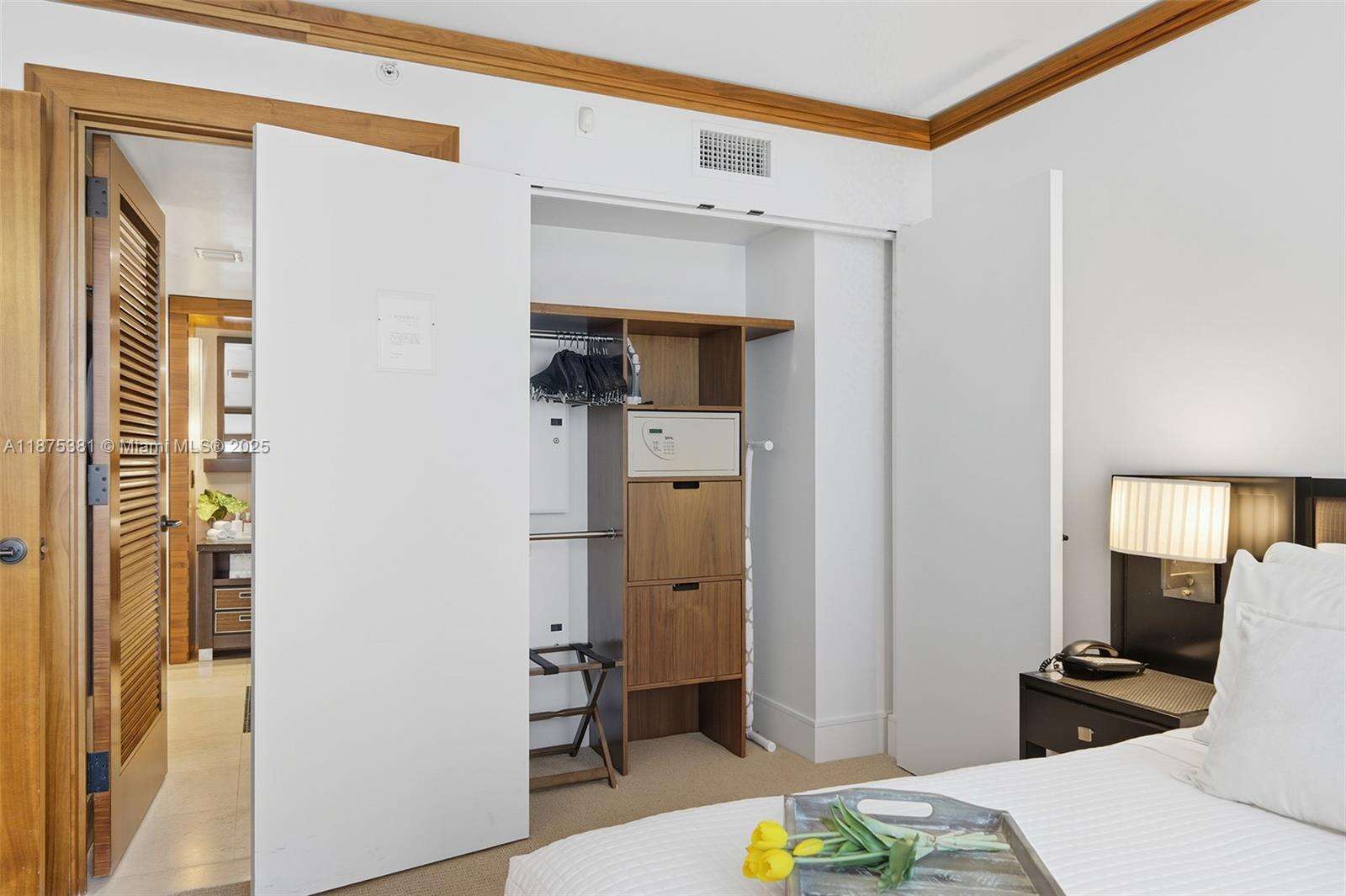 Central Carillon at Miami Beach, FL 33141 - For Rent photo 18