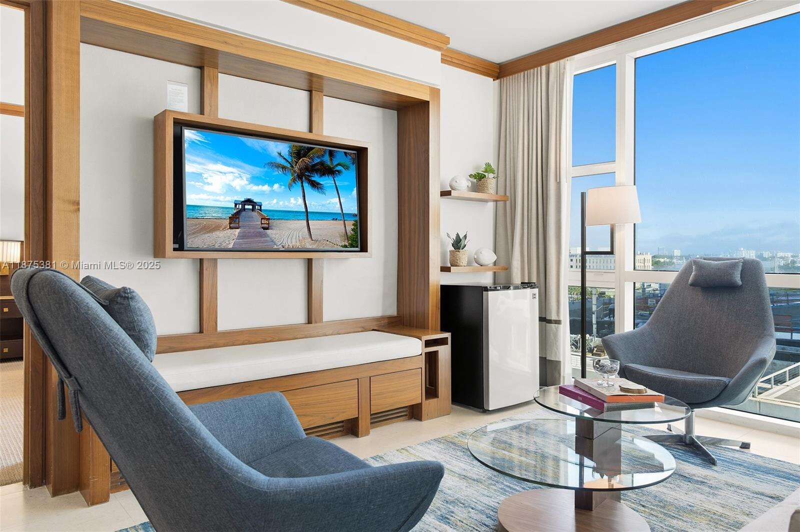 Central Carillon at Miami Beach, FL 33141 - For Rent photo 7