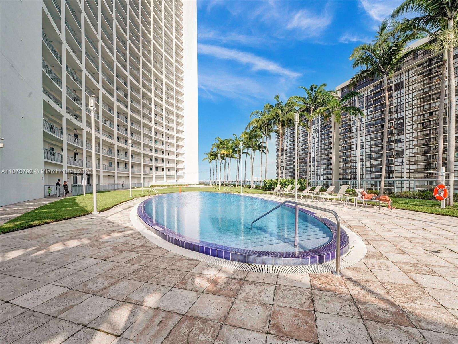 Blue at 601 36th St, Miami, FL 33137 - For Rent photo 44