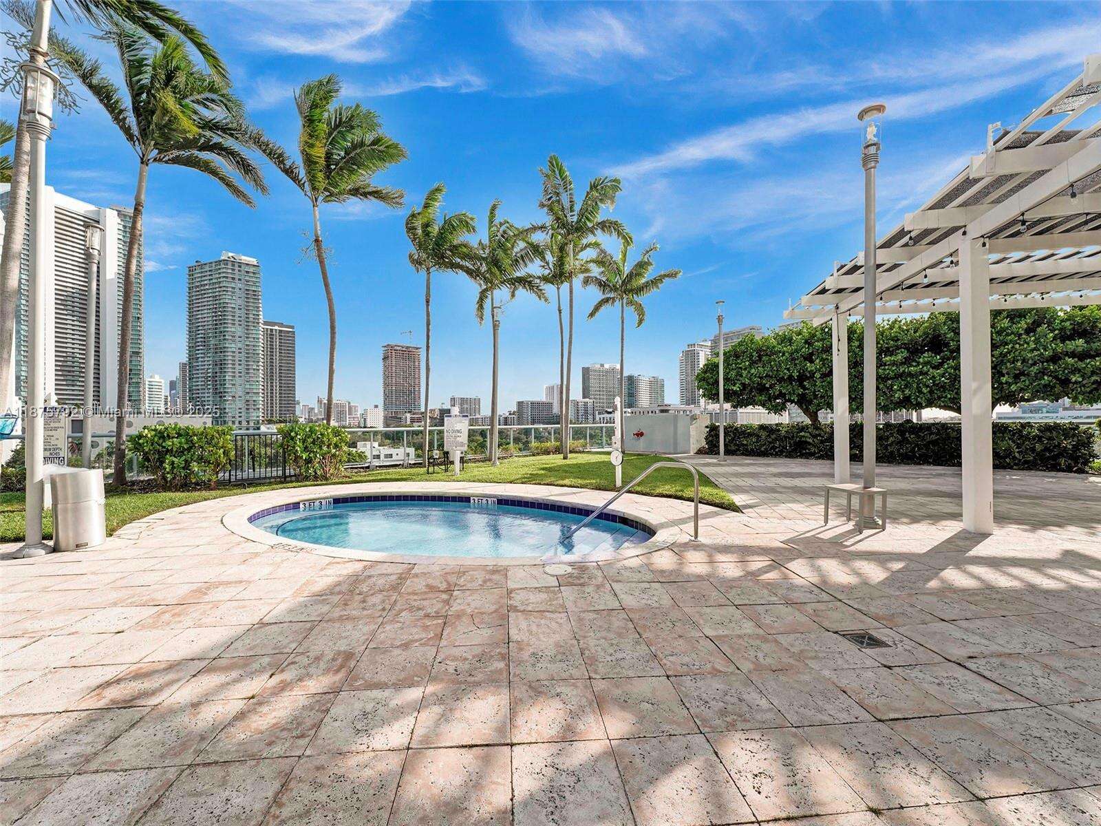 Blue at 601 36th St, Miami, FL 33137 - For Rent photo 61