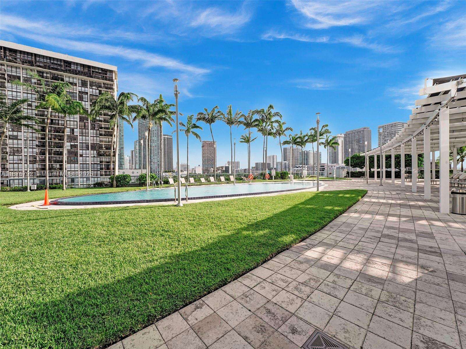 Blue at 601 36th St, Miami, FL 33137 - For Rent photo 62