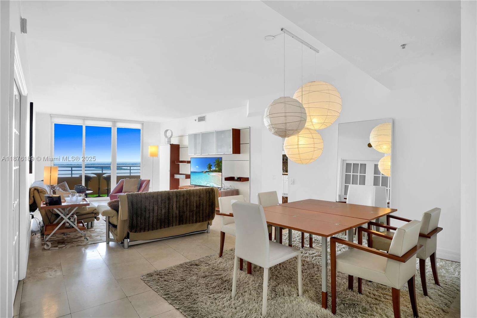 Two Tequesta Point at 808 Brickell Key Dr, Miami, FL 33131 - For Rent photo 2