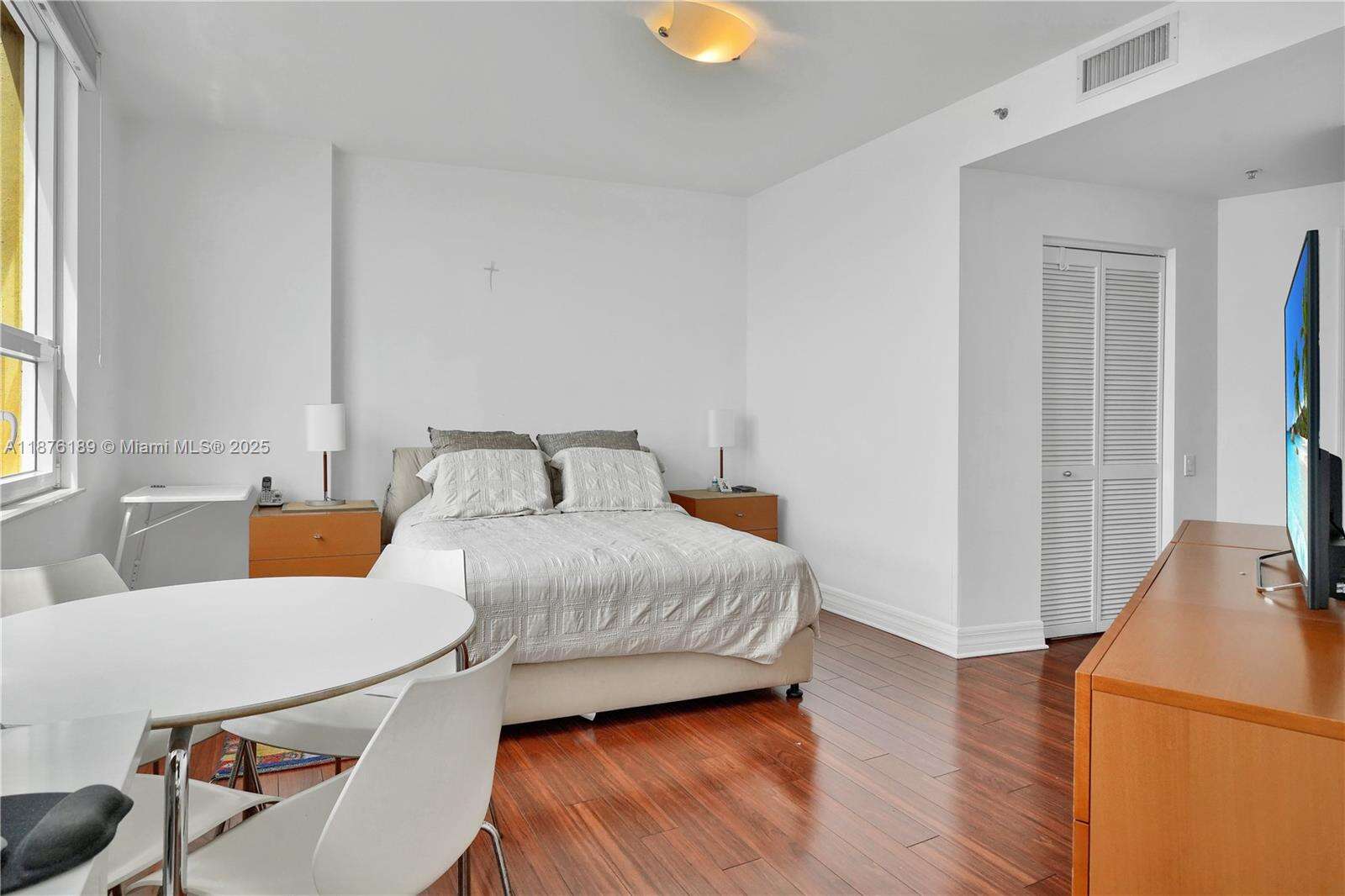 Two Tequesta Point at 808 Brickell Key Dr, Miami, FL 33131 - For Rent photo 13