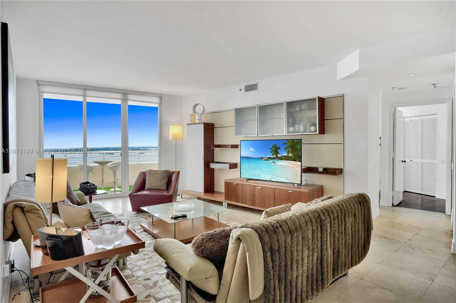 Two Tequesta Point at 808 Brickell Key Dr, Miami, FL 33131 - For Rent photo 3